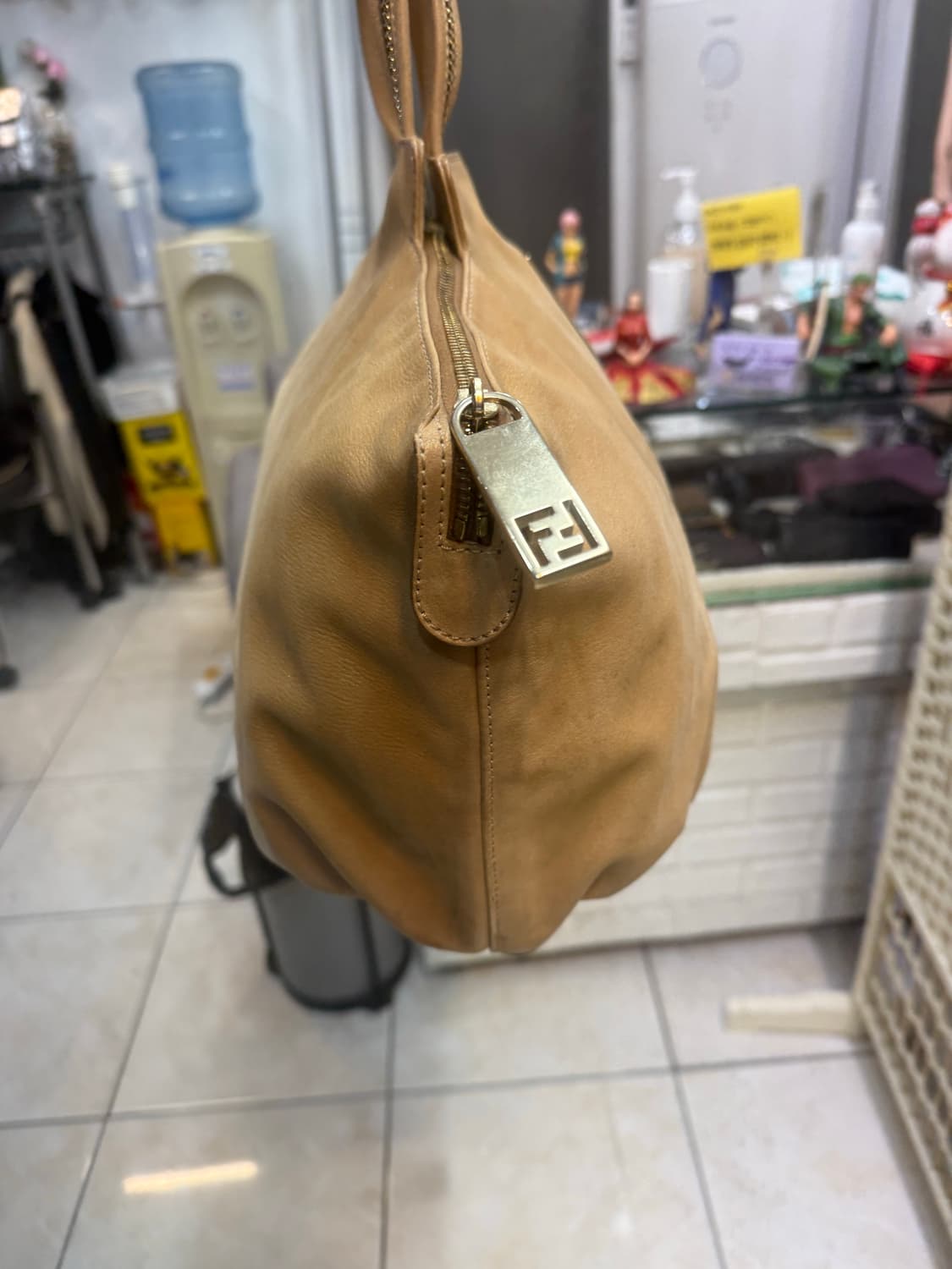 정품 펜디 FF 하드웨어 램포 숄더백 팝니다 상품이미지4