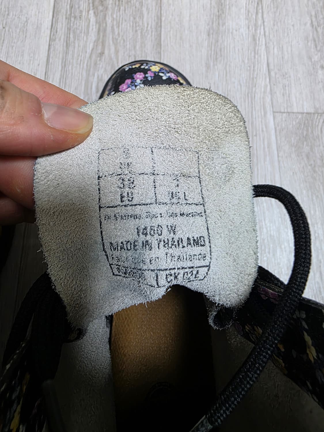 닥터마틴 1460 플로럴 여성부츠(240 EU38) 상품이미지9