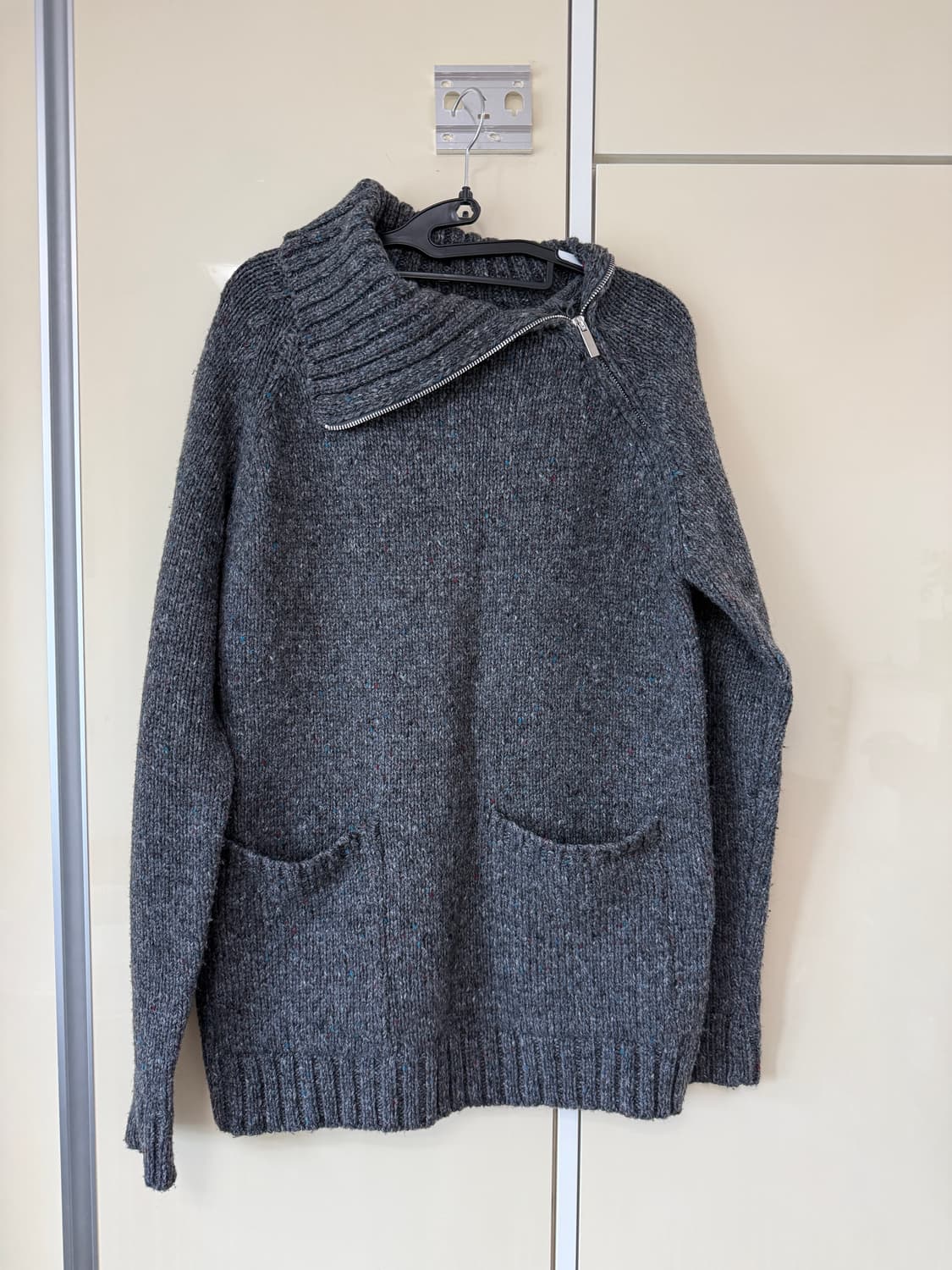 파르티멘토 하프 집업 포켓 니트 차콜 상품이미지4