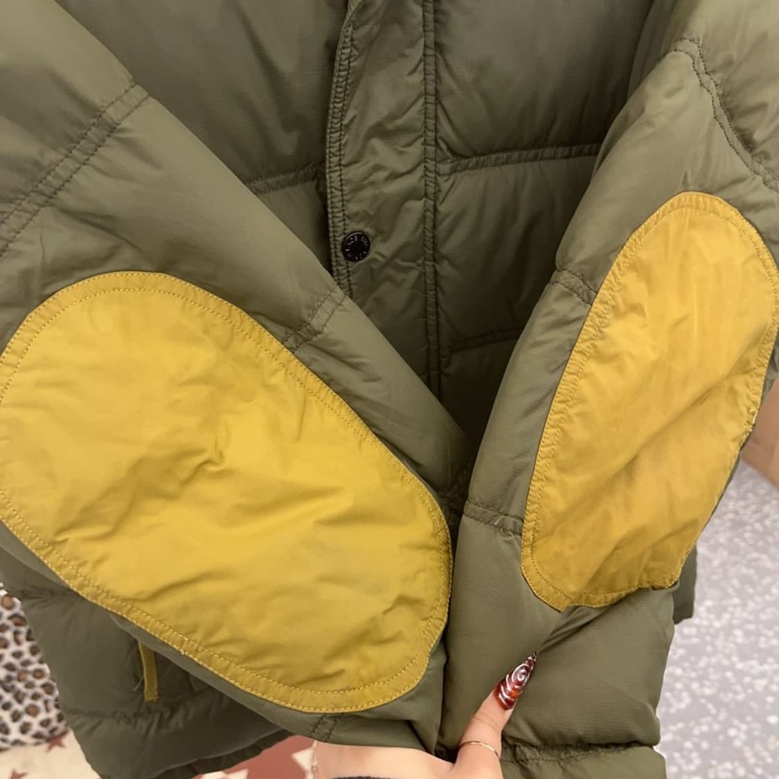 노스페이스 레트로 빈티지 말차카키 엘보패치 패딩 100 C09470 상품이미지8