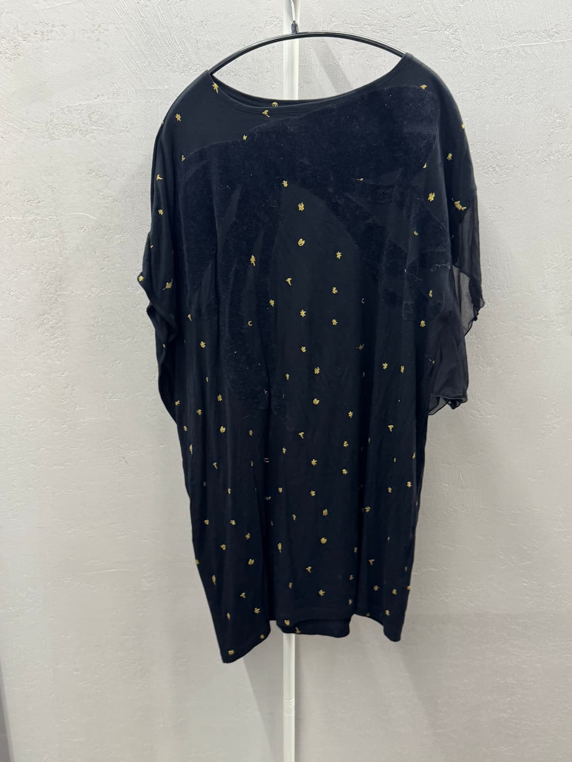 츠모리 치사토 블랙 패턴 원피스 상품이미지1