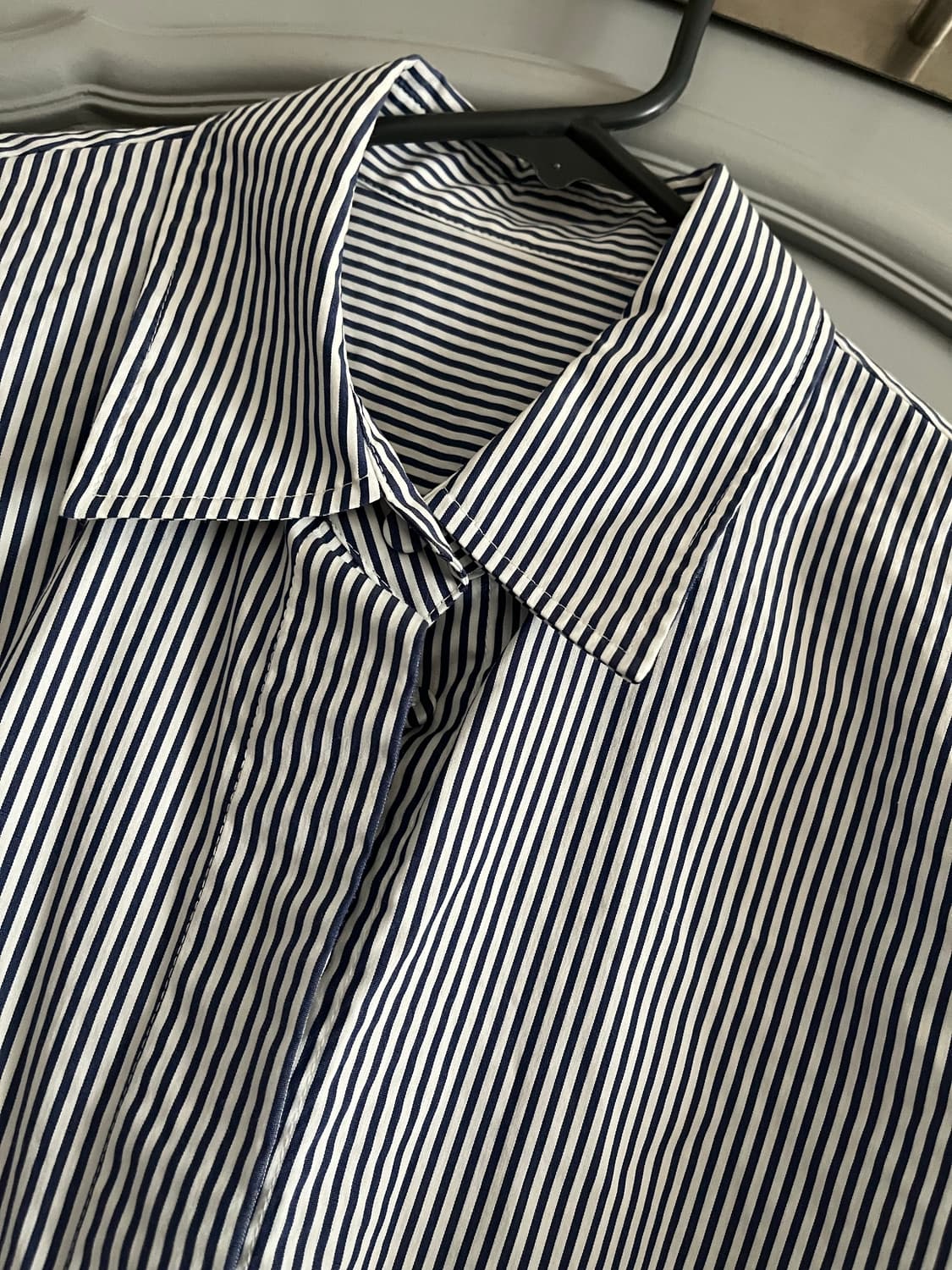 구호 kuho 자수 레터링 스트라이프 셔츠 85-94-160 상품이미지4