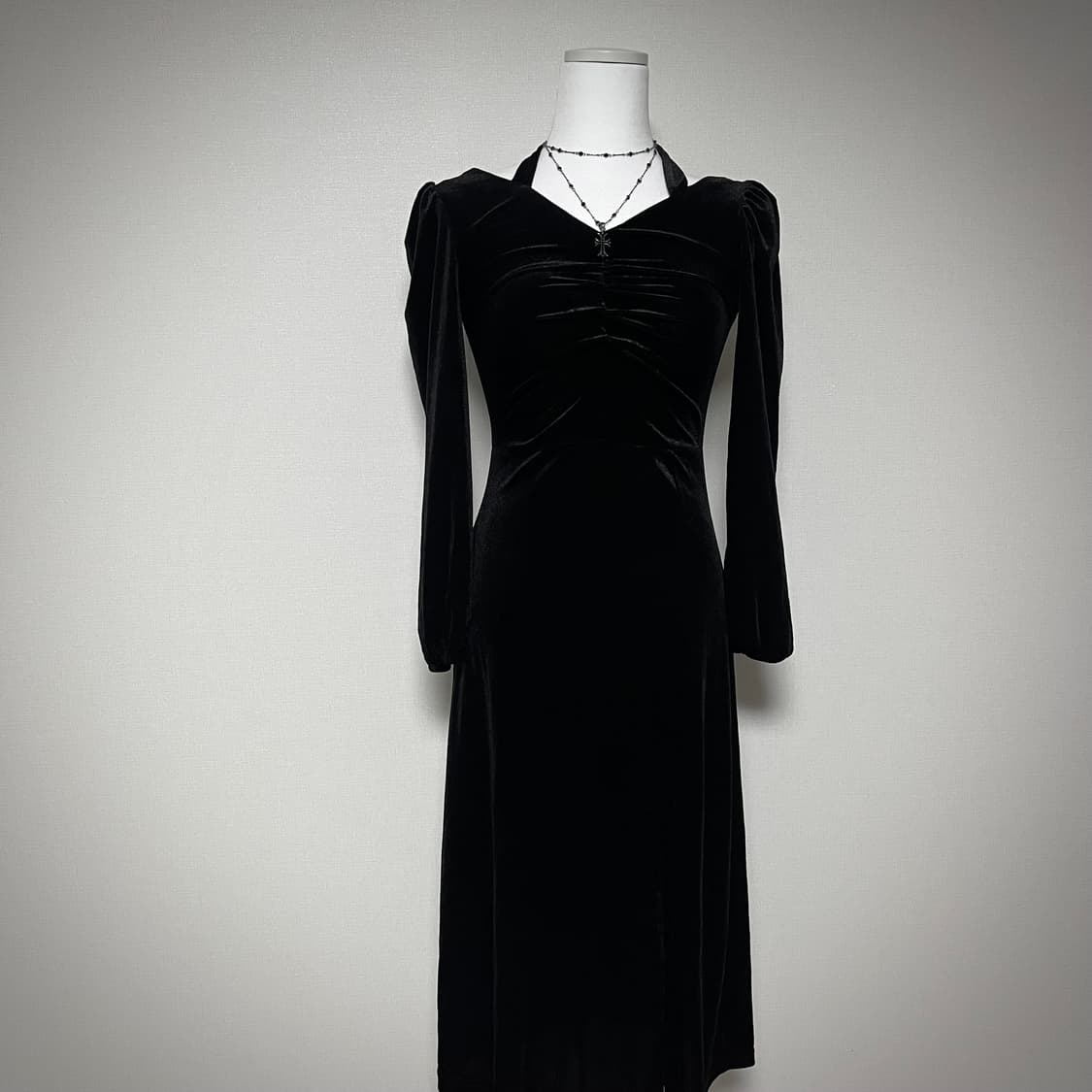 고딕 고스 벨벳 홀터넥 원피스 상품이미지1