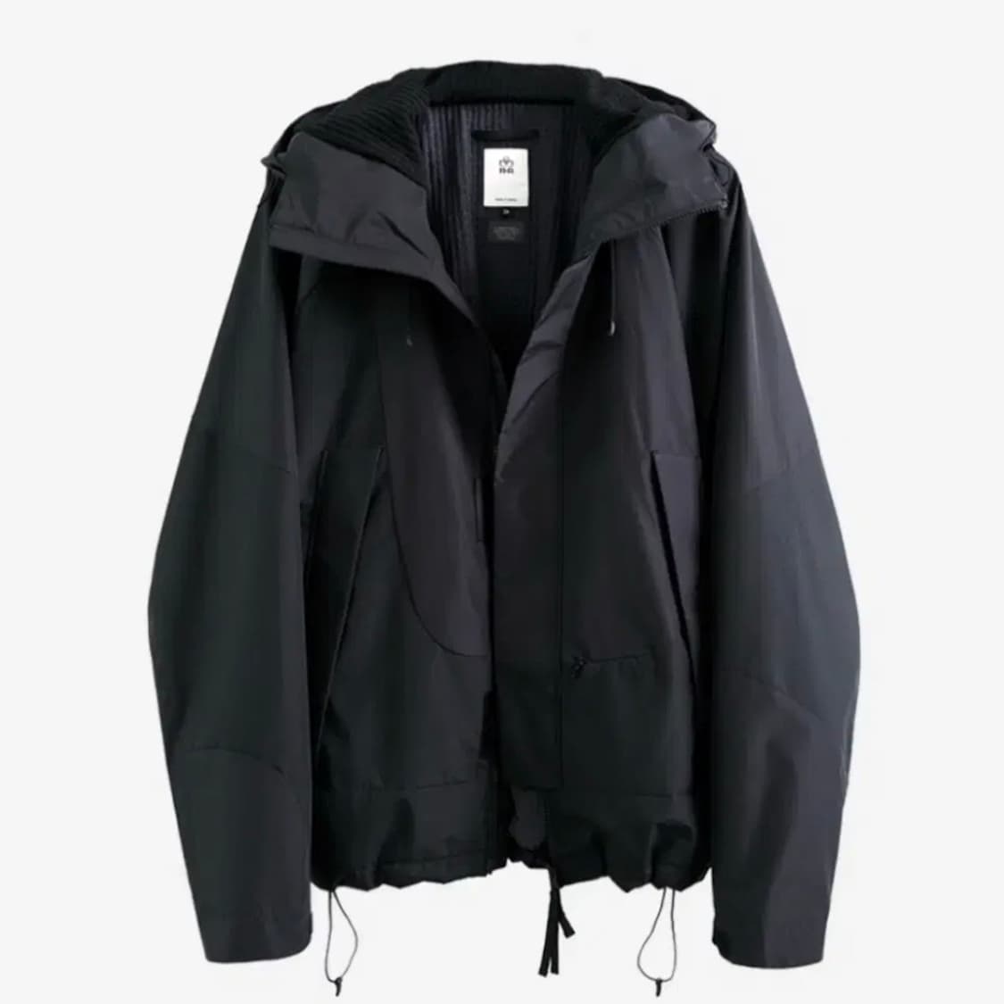 [3] 폴리테루 옵스큐라 쉘 점퍼 블랙 23FW 상품이미지1