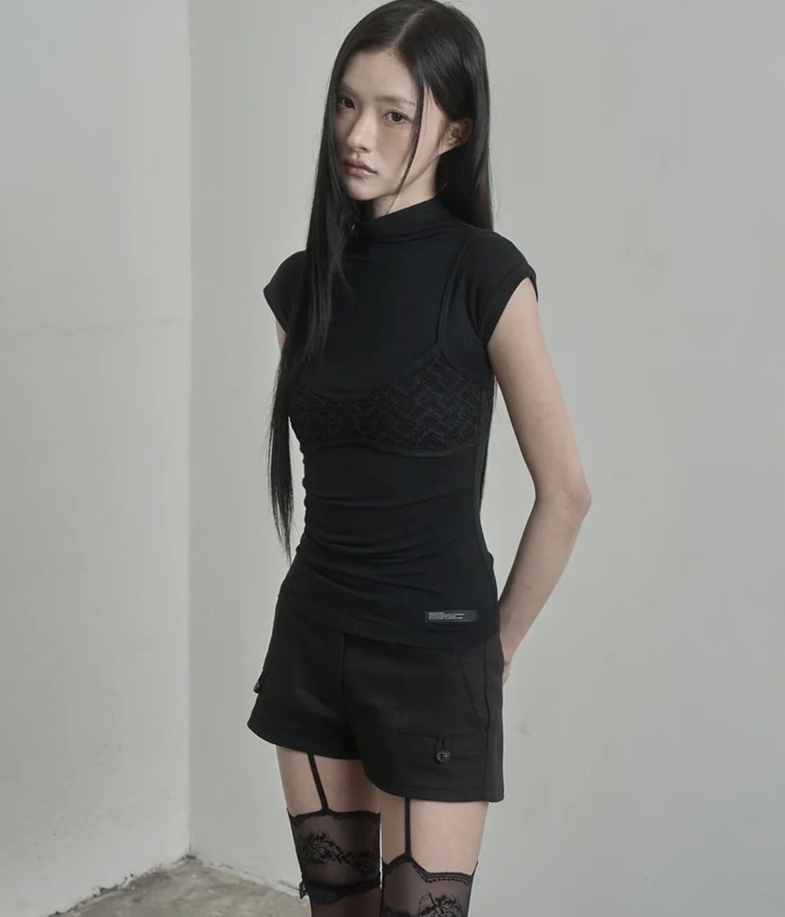 이네기 Lace Bustier Half Neck Top (black) 상품이미지4