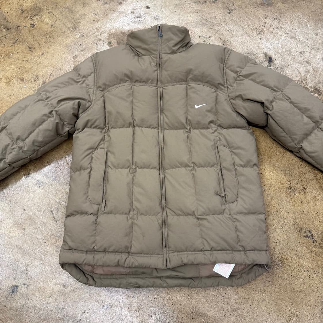 나이키 브라운 초코우유 숏패딩  상품이미지3