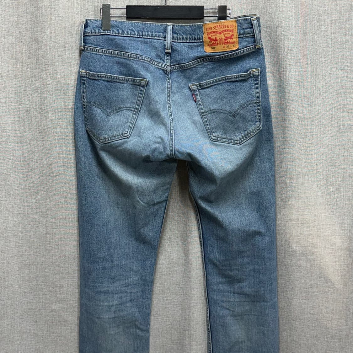 [32] 리바이스 502 테이퍼드핏 연청 데님팬츠 청바지 상품이미지4