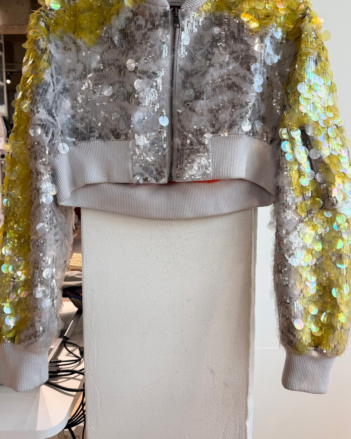 발렌티노 옐로우 스팽글 크롭 봄버 자켓  상품이미지6