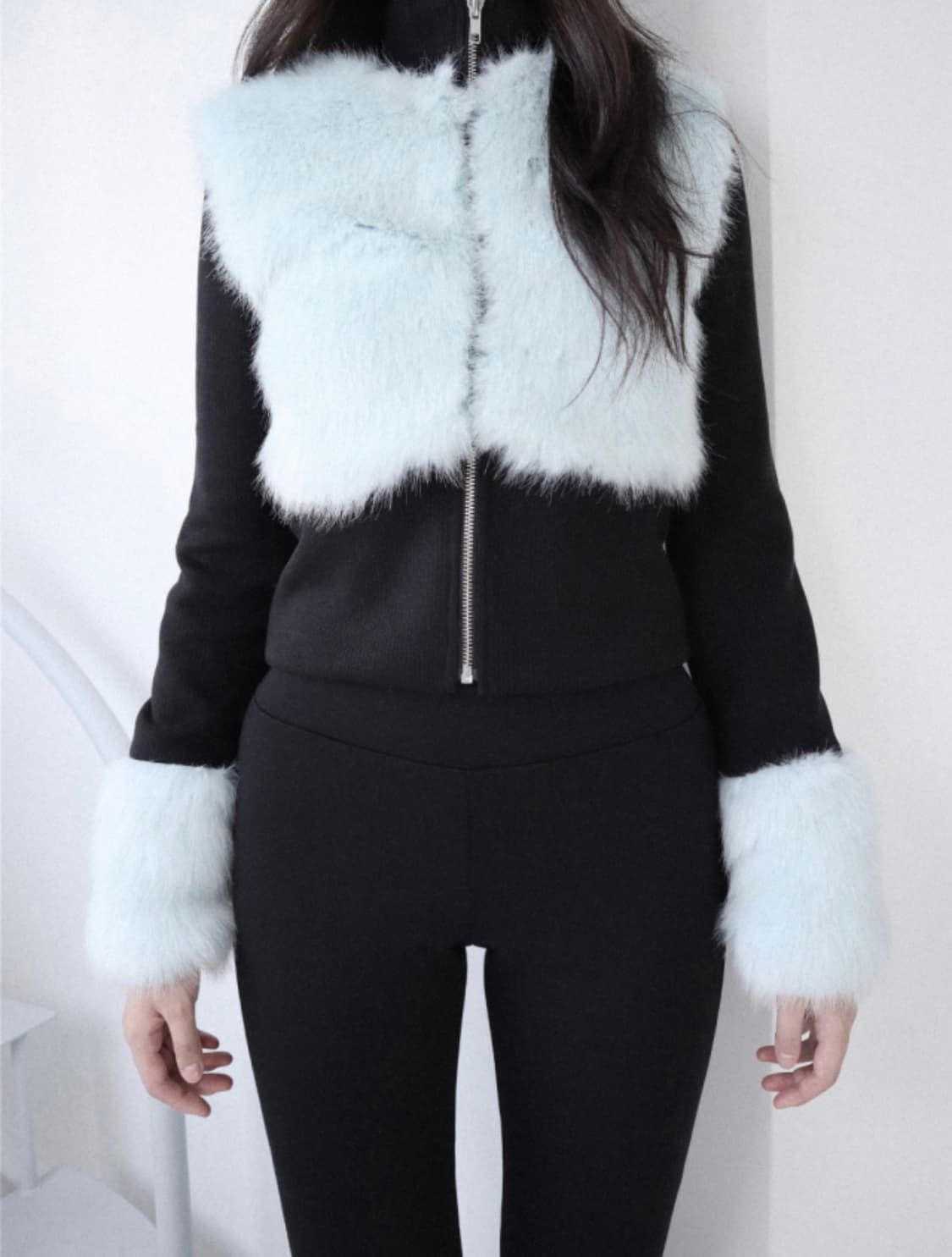 클라따 라운딩 퍼집업 블랙 상품이미지1