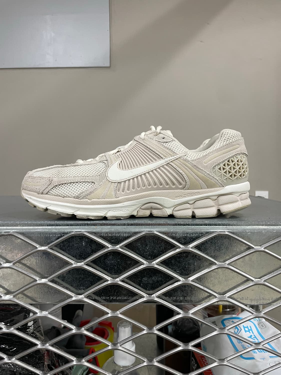 나이키 줌 보메로 5 화이트 팬텀 280 (gr-4296) 상품이미지1