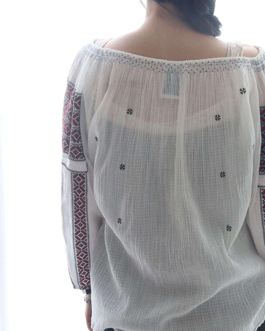 [Cloth&Cross] Embroidery Smocking Blouse 상품이미지7