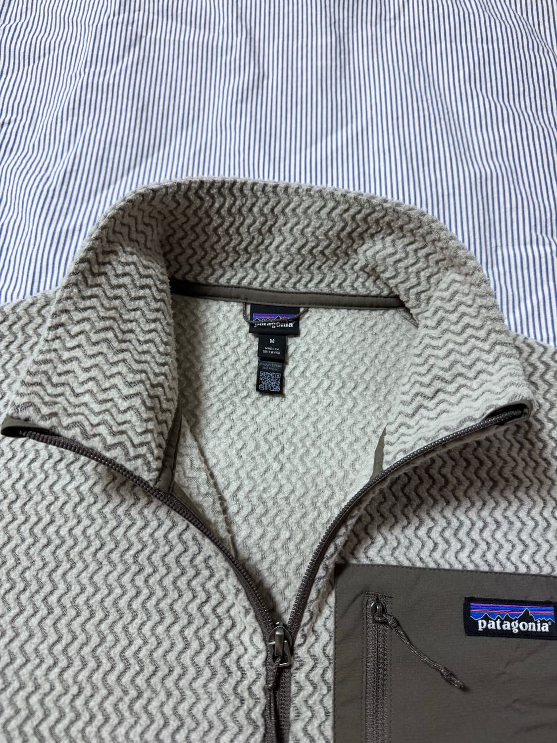 (SS급) 파타고니아 R1 에어 자켓 펠리컨 M 상품이미지6