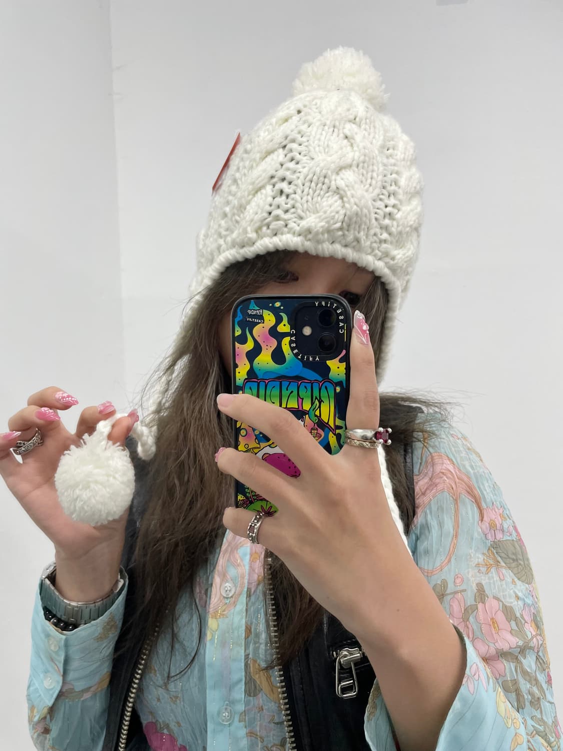 퓨어 화이트 이어플랩 방울 비니 상품이미지3