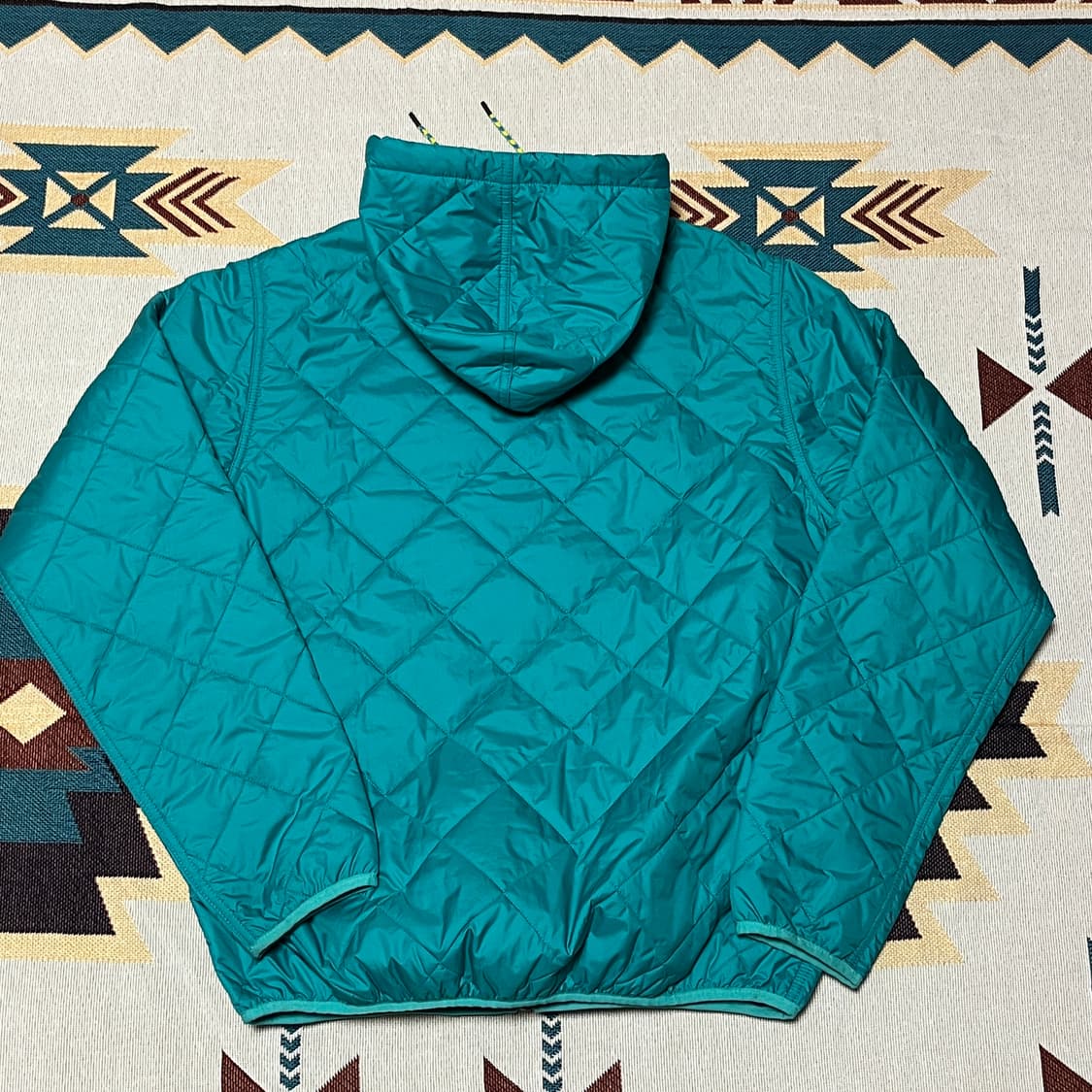 파타고니아 다이아몬드 퀼티드 봄버 후드 자켓 M 상품이미지3