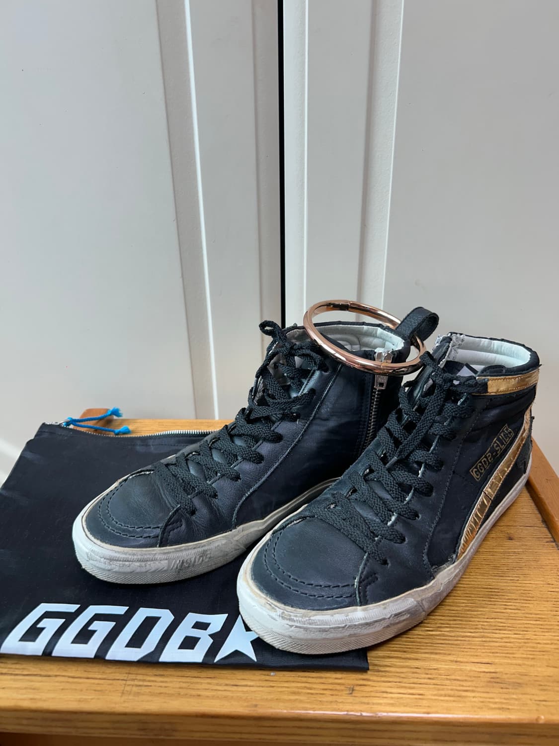 Golden goose 골든구스 블랙 하이탑 38사이즈 상품이미지1