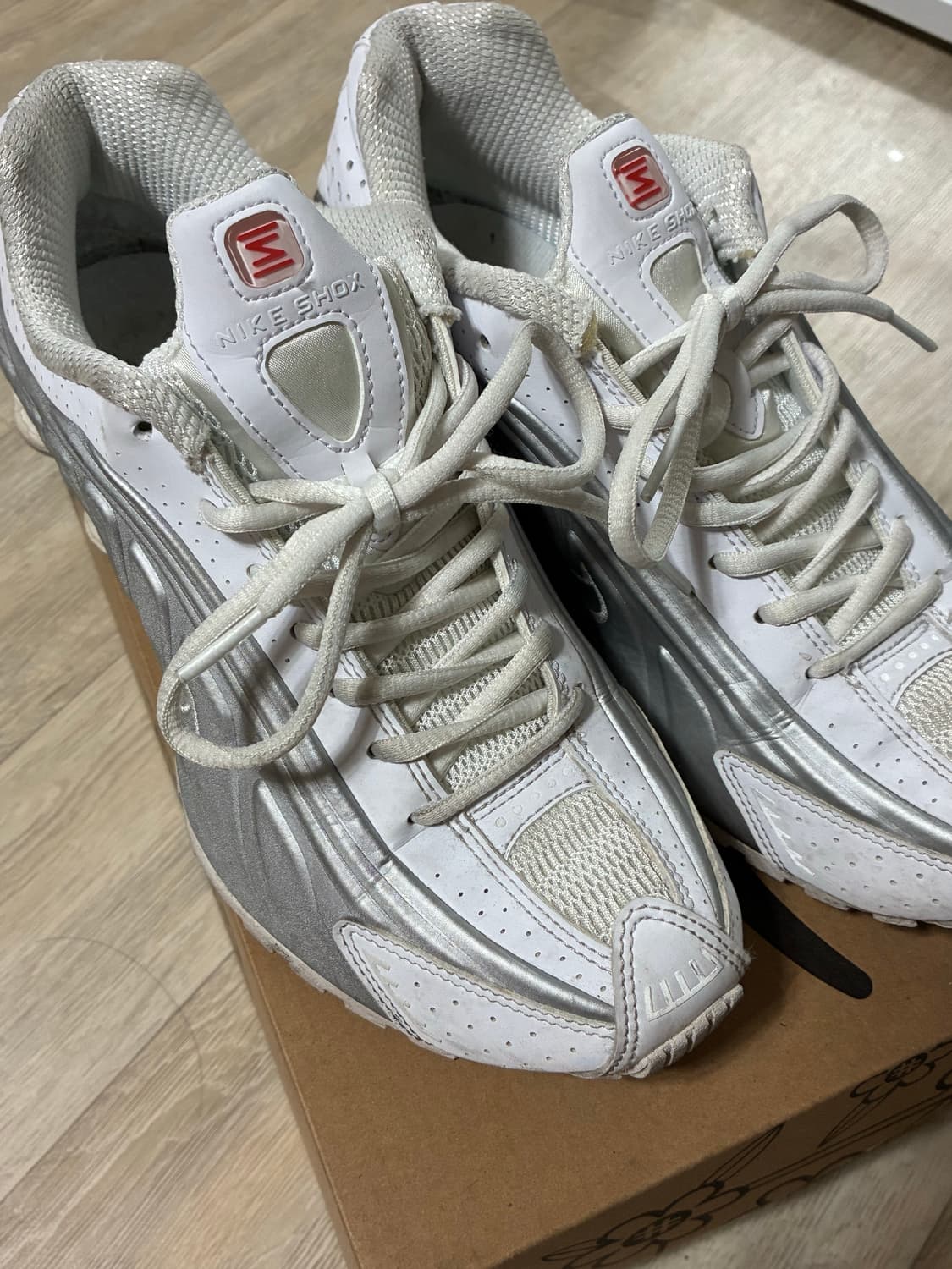 나이키 샥스 260 상품이미지1