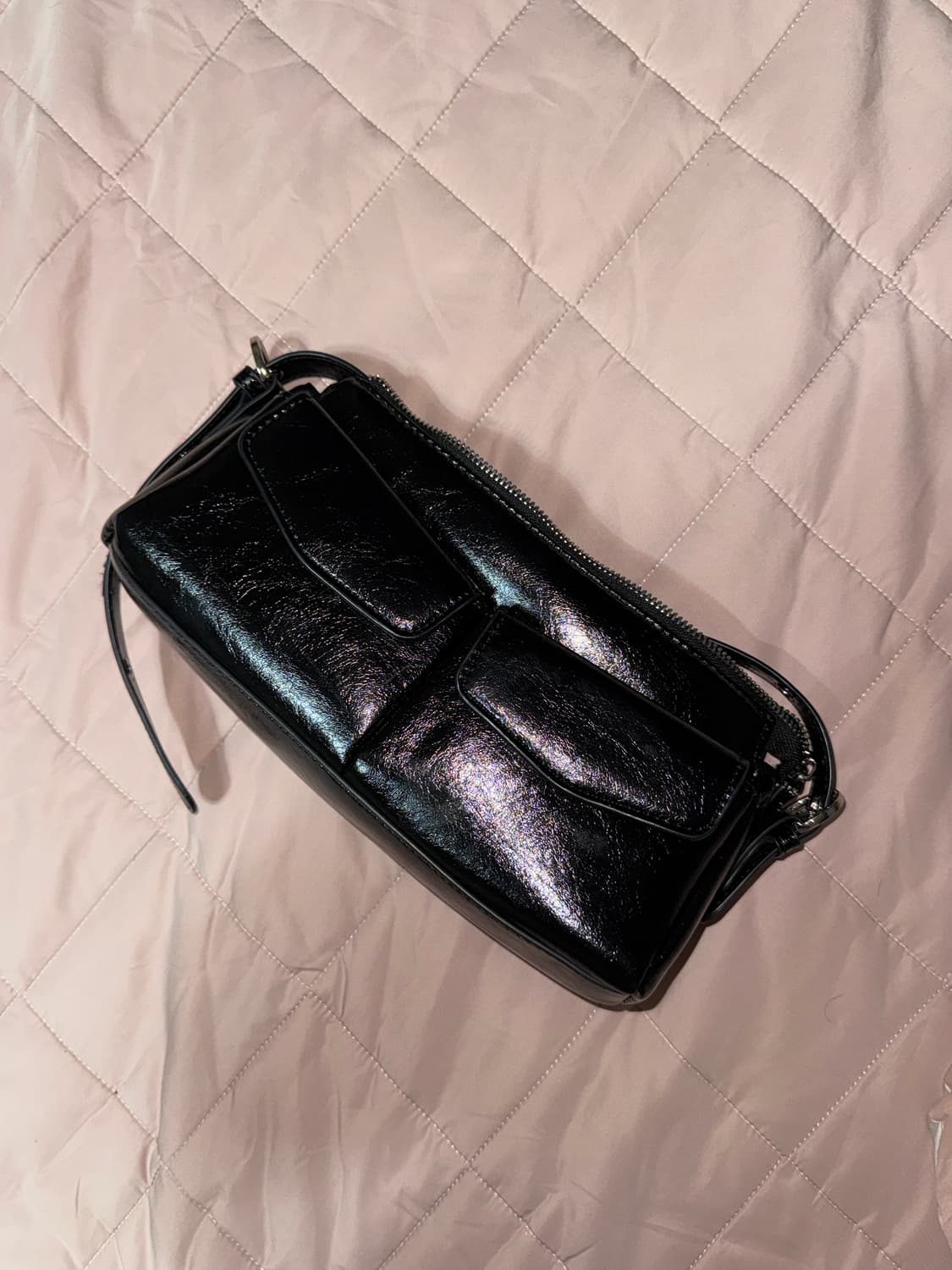 블랙 에나멜 숄더백 상품이미지1