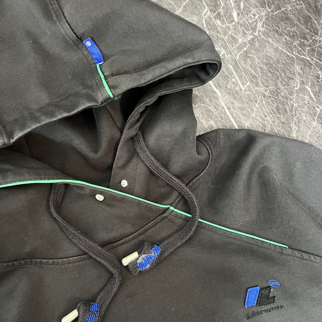 자라 x 아더에러 콘트라스트 스웨트 후디 블랙 상품이미지4