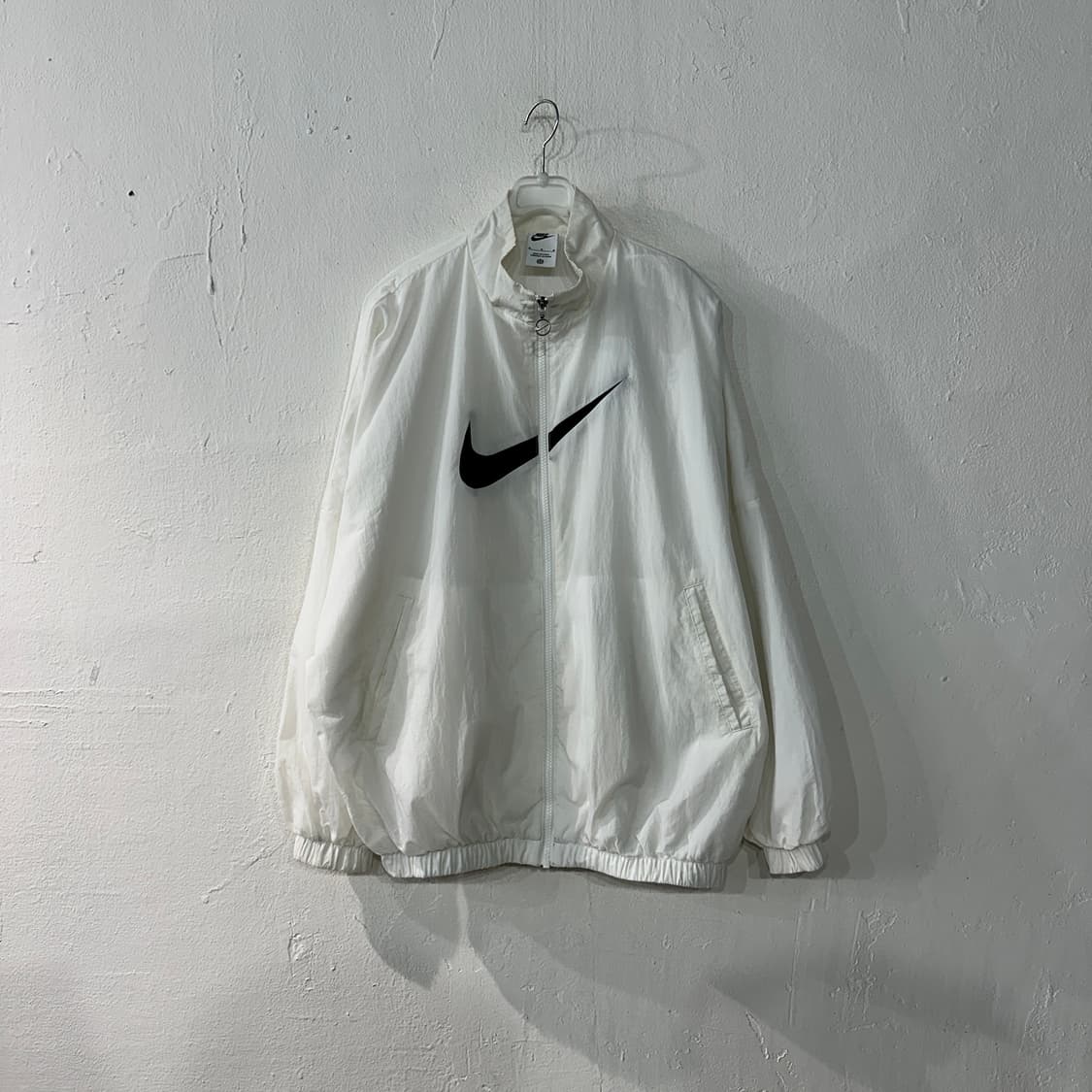 나이키 빅로고 오버핏 바람막이 여성M 상품이미지1