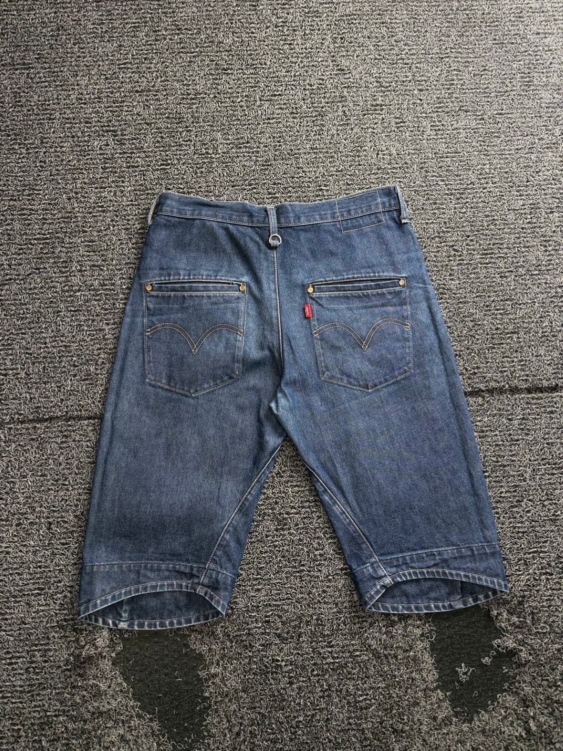 리바이스 엔지니어드 진 데님 버뮤다 팬츠 5056 상품이미지4
