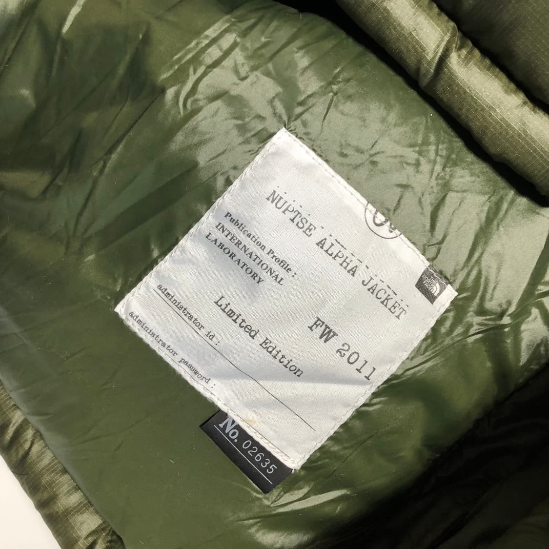 노스페이스 눕시700LTD 한정판 패딩  상품이미지10