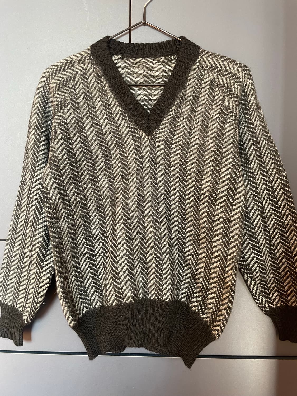 헤링본 모100 너디 브이넥 니트 상품이미지2