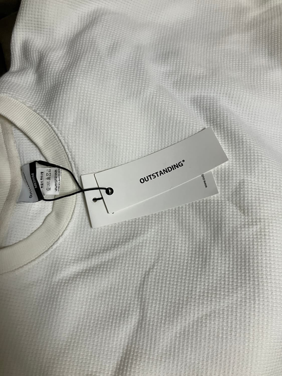 아웃스탠딩 BASIC WAFFLE LONG SLEEVE_WHITE 상품이미지2