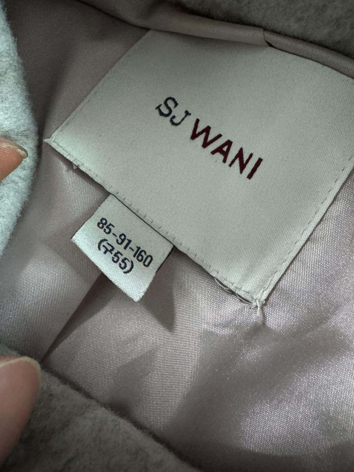 여성 손정완 SJWANI 캐시미어 혼용 레빗 퍼 코트 상품이미지4