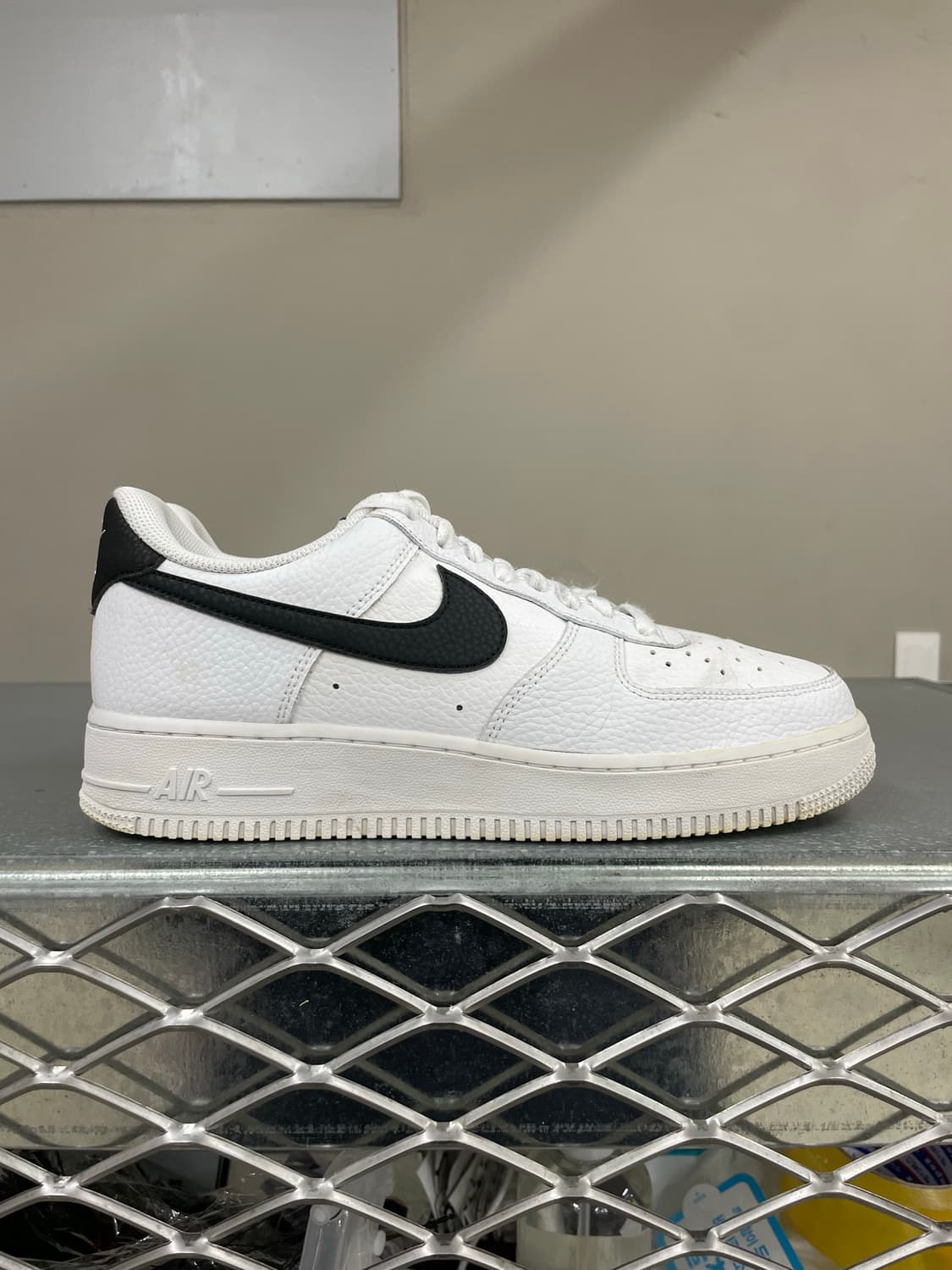 나이키 에어포스 1 화이트 블랙 260 상품이미지4