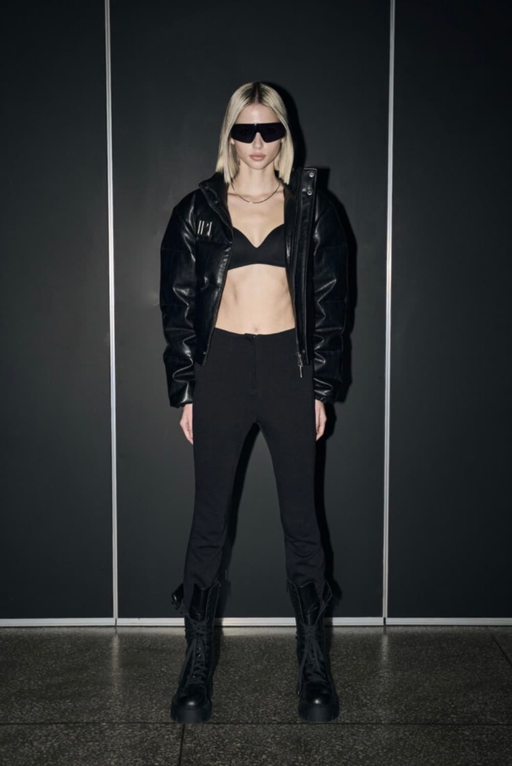 보헤미안서울 덕다운 메탈 로고 레더 패딩 / M 상품이미지2