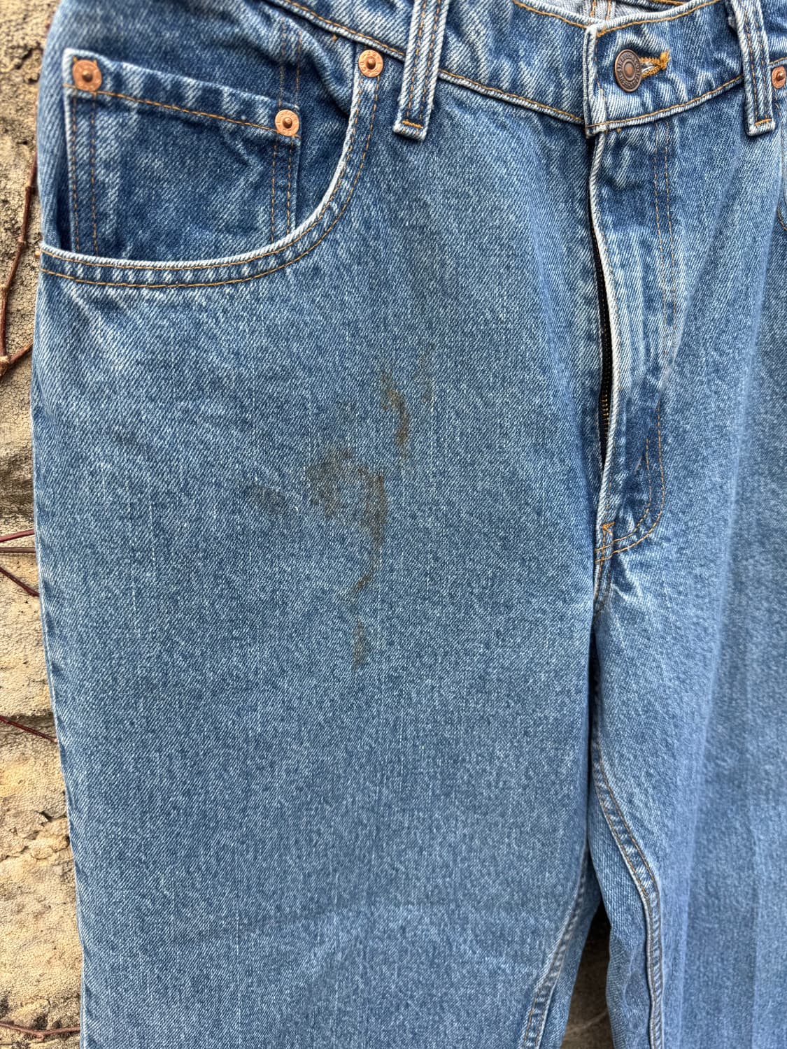 90s 리바이스 빈티지 560 루즈 테이퍼드핏 워싱 데님 팬츠 상품이미지8