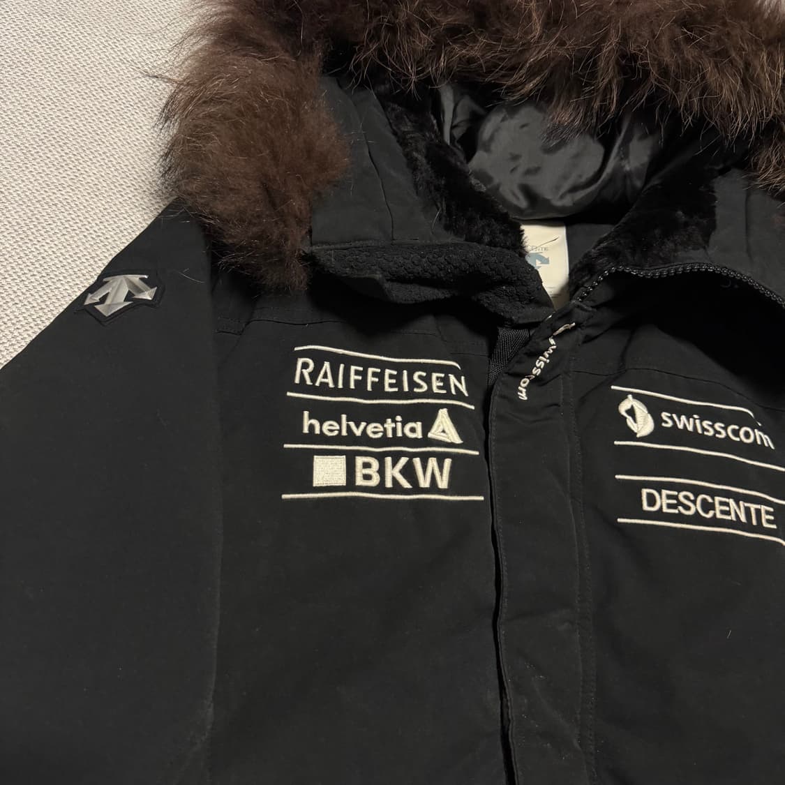 데상트 아우디 롱패딩 자켓 상품이미지2