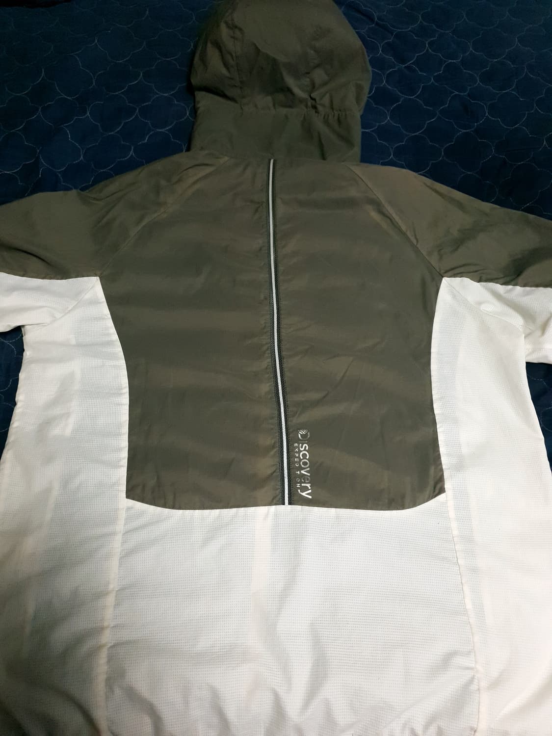 디스커버리 SS시즌 초경량 얇은 배색 후드 바람막이 (110) 상품이미지4