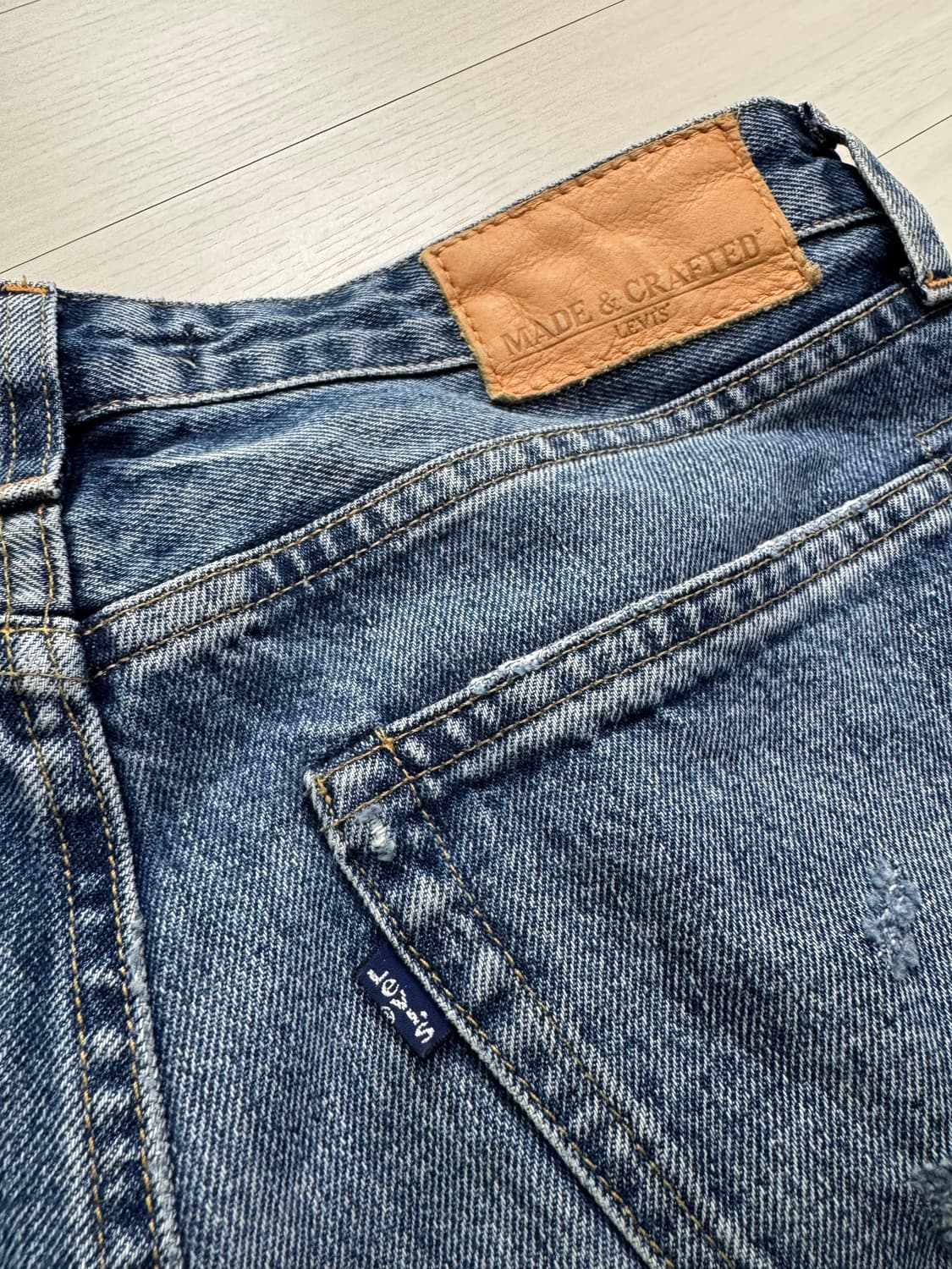 리바이스 MADE & CRAFT 블루탭 스크레치 데님 판매합니다. 상품이미지7