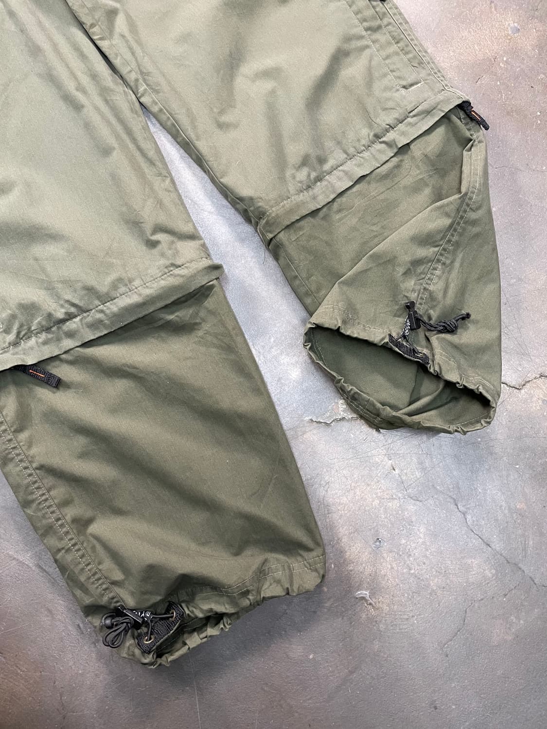 바디 웨이브 컨버터블 와이드 카고팬츠 상품이미지4