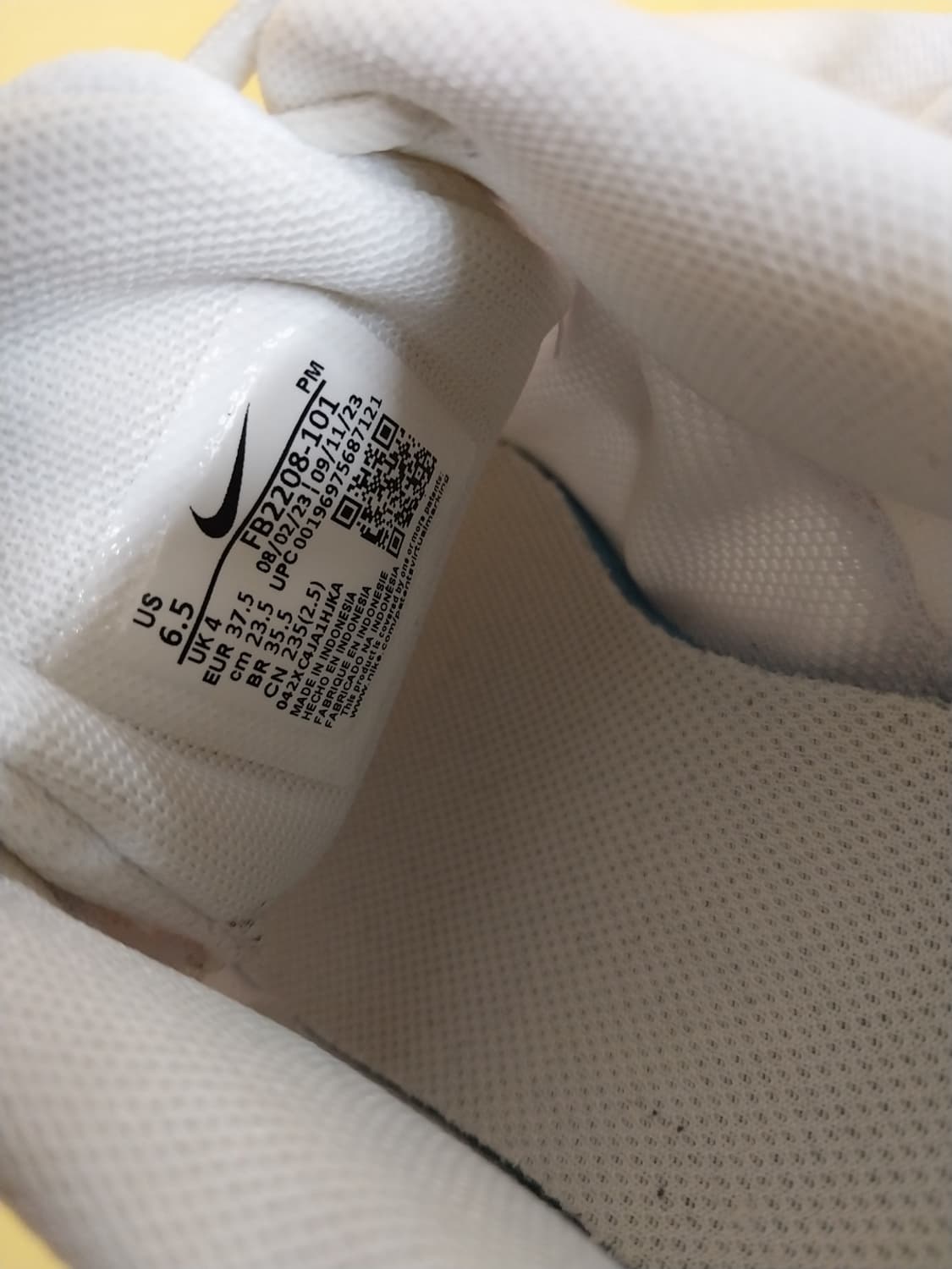 여성 나이키 레볼루션7 메탈릭실버 운동화 (235) 상품이미지9