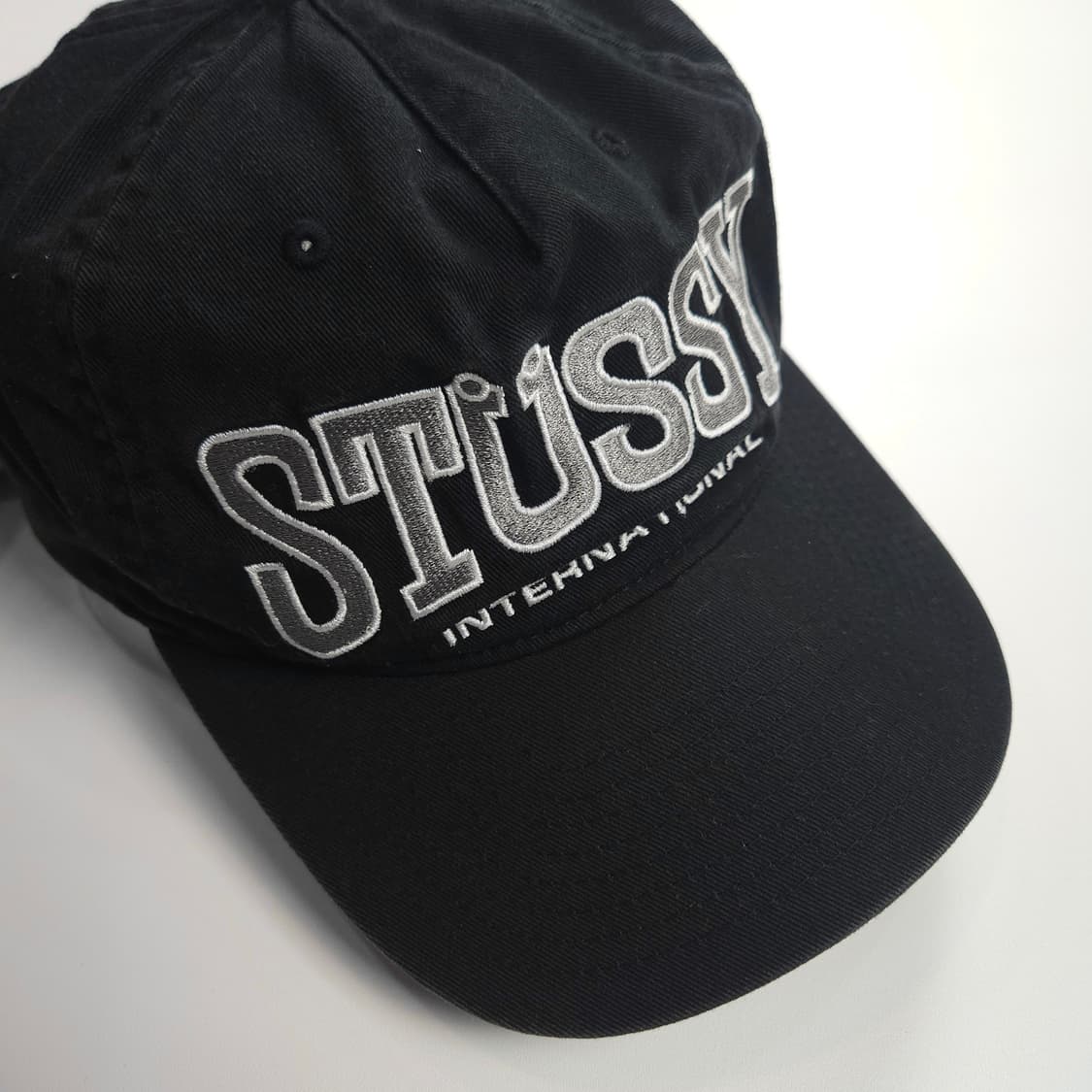 스투시 아치 빅로고 블랙 볼캡 (OS) 상품이미지2