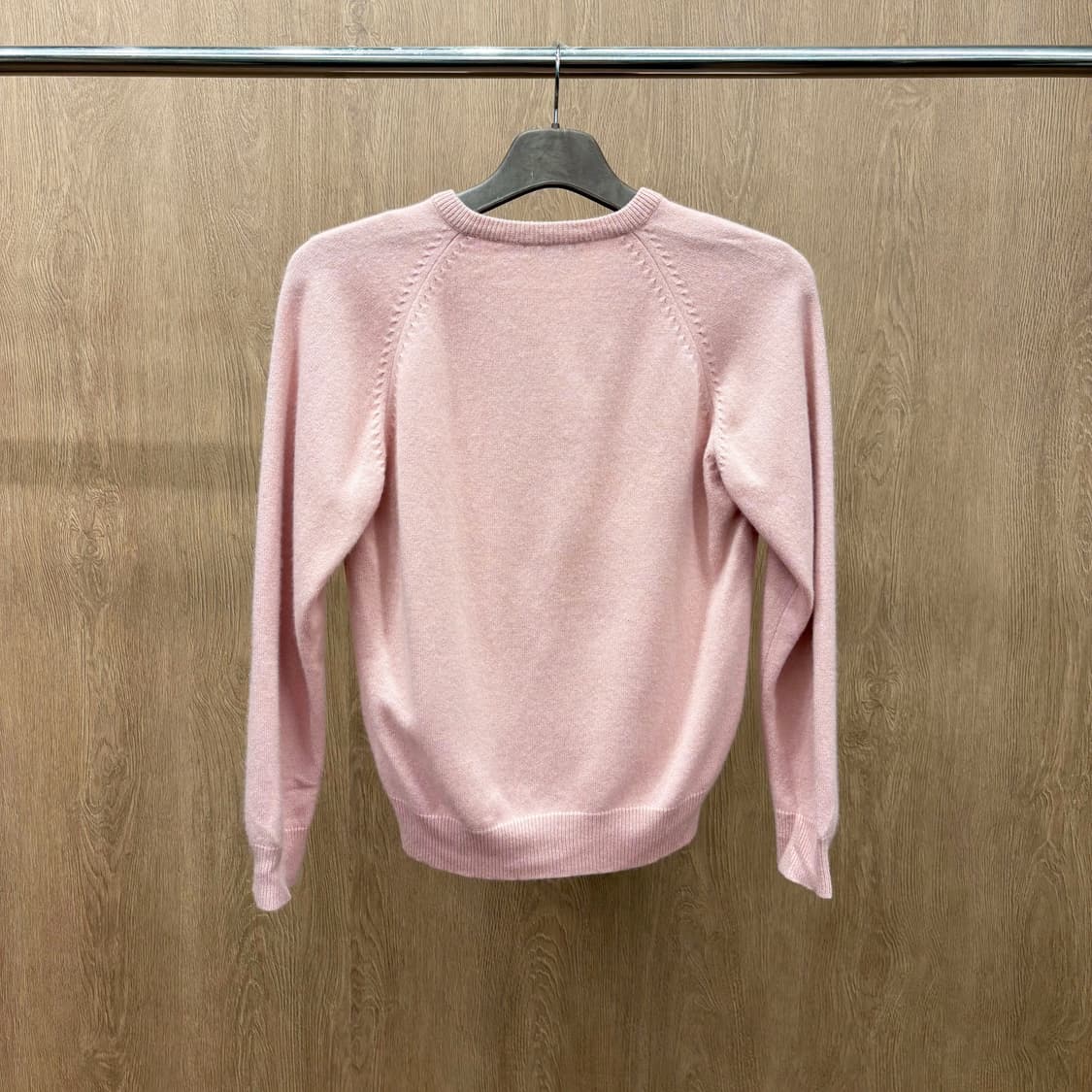 버버리 브이넥 울 앙고라 니트 스웨터 트위스트 조직 디테일 페일 핑크 상품이미지3