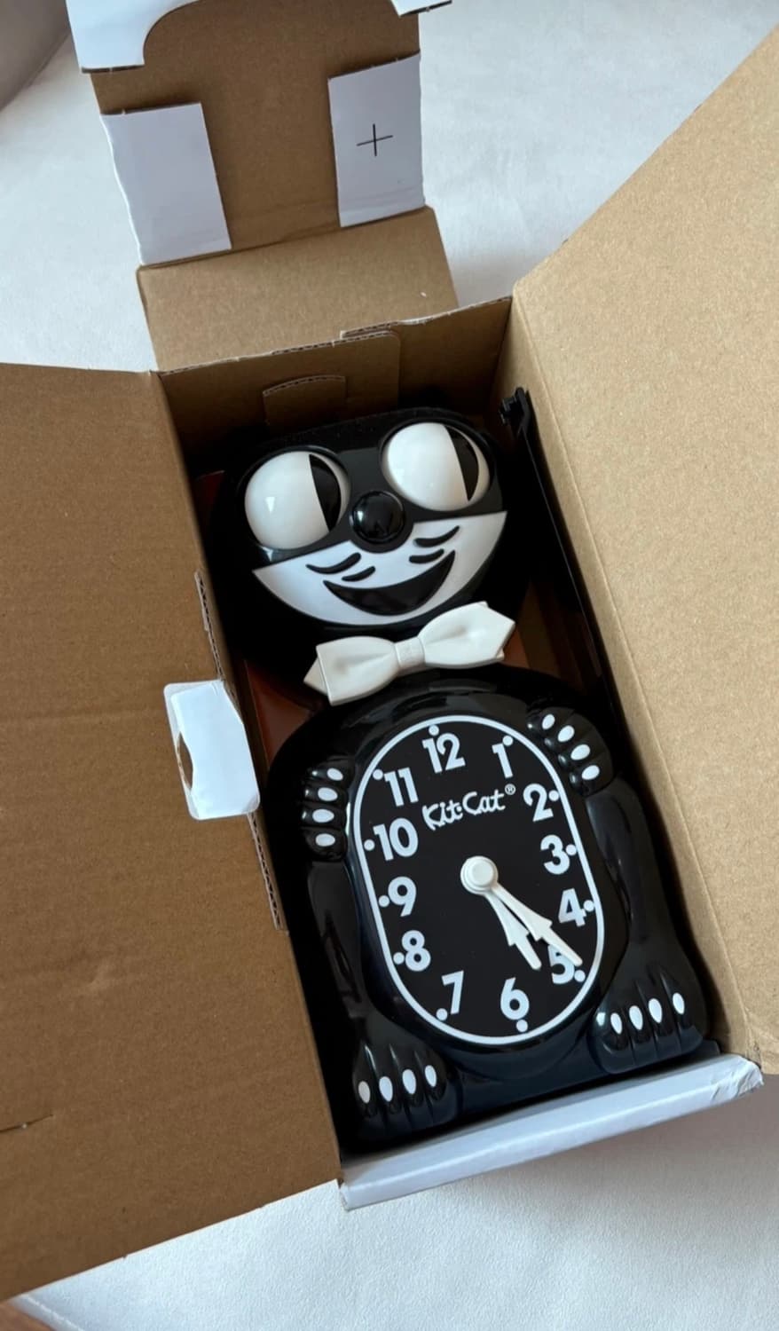 킷캣 벽시계 상품이미지1