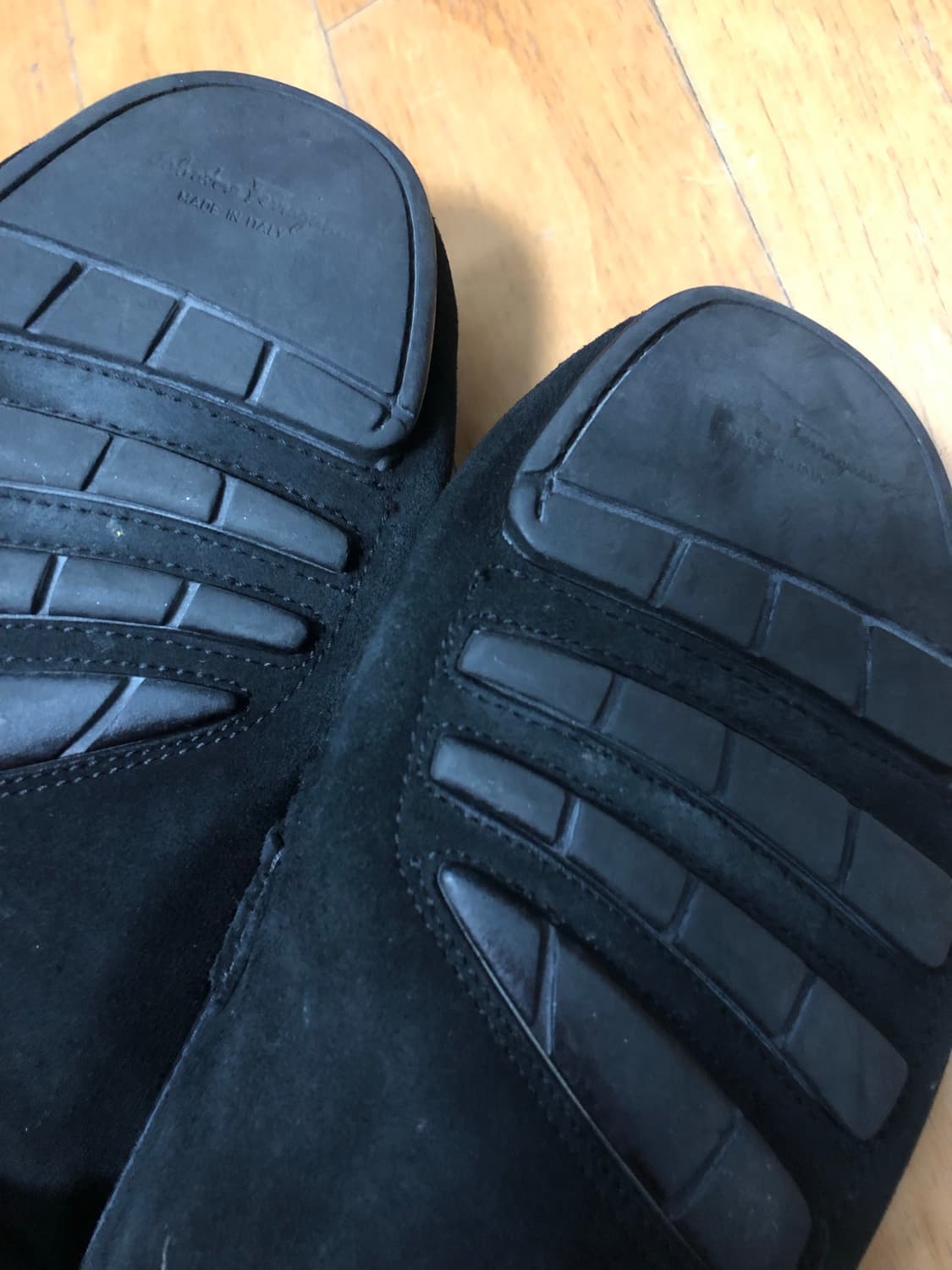 페라가모 클래식 스웨이드 레더 드라이빙 슈즈 로퍼 280 상품이미지8