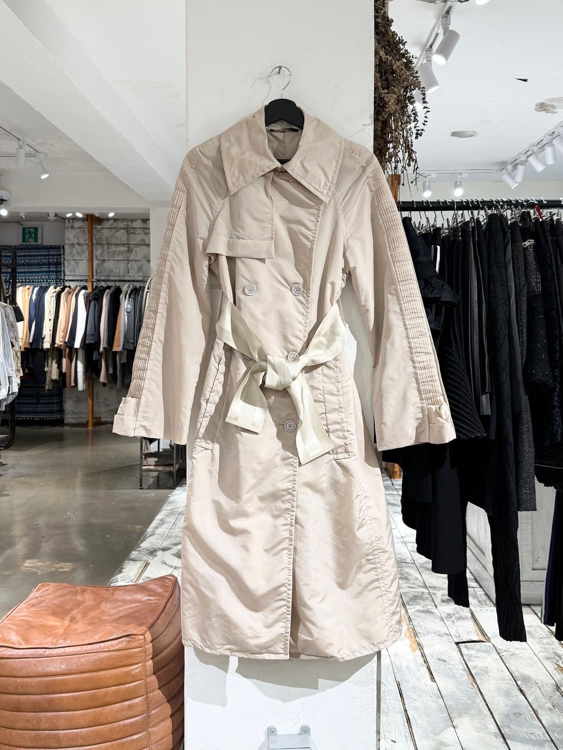구찌 베이지 리본 벨티드 나일론 트렌치 코트 상품이미지2
