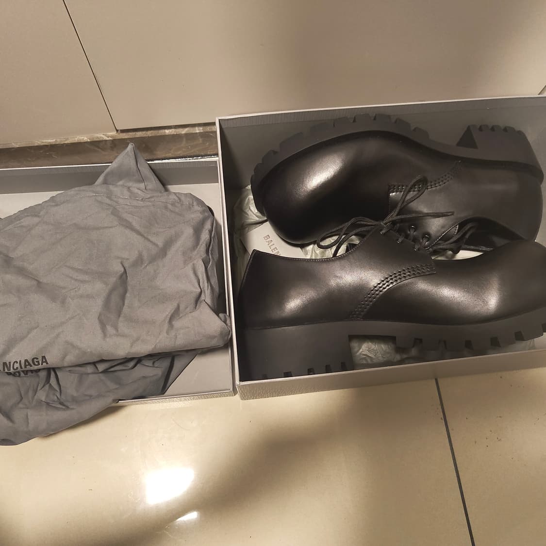 발렌시아가 허머 더비 44 상품이미지3