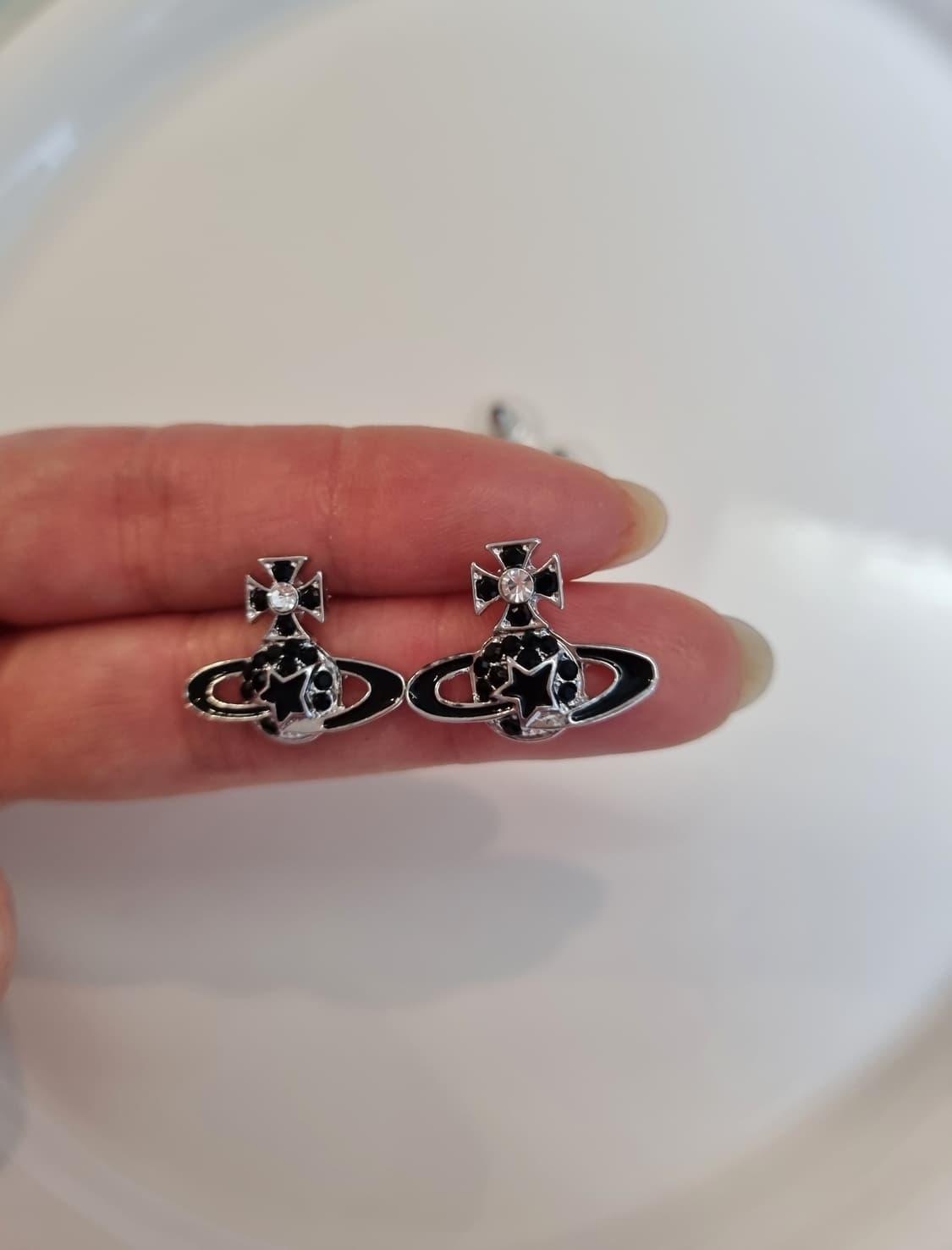 비비안웨스트우드 업사이클링 블랙스타 귀걸이 상품이미지5