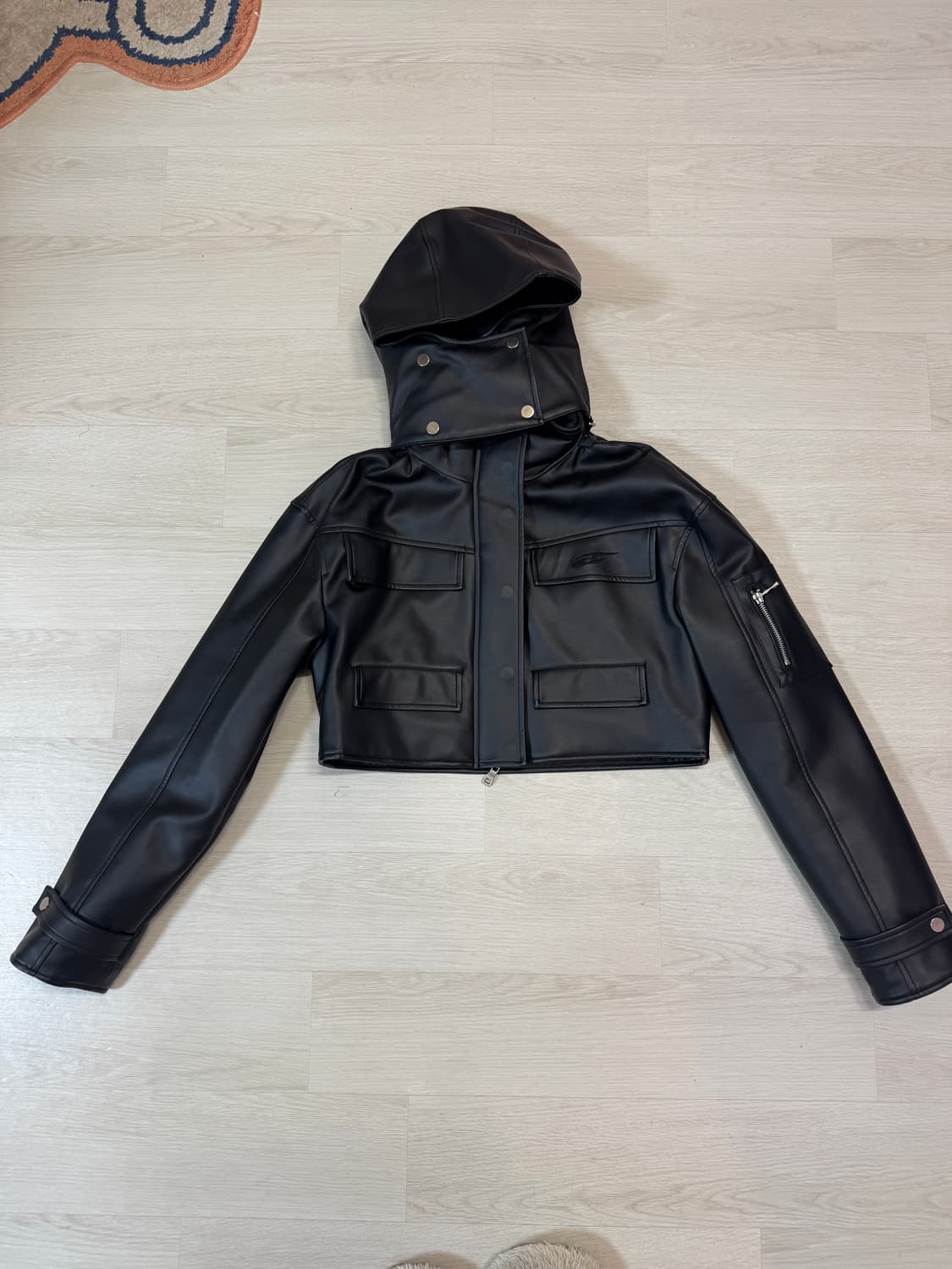 leey (yeel) 크롭 봄버 레더자켓 상품이미지7