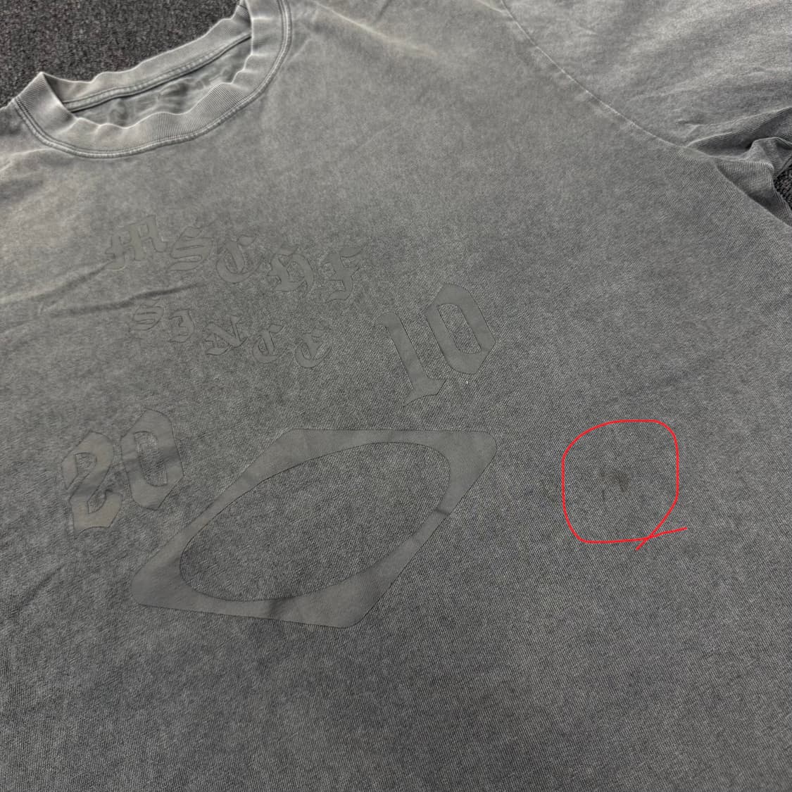 미스치프 롬버스 워시드 차콜 반팔 티셔츠 상품이미지10