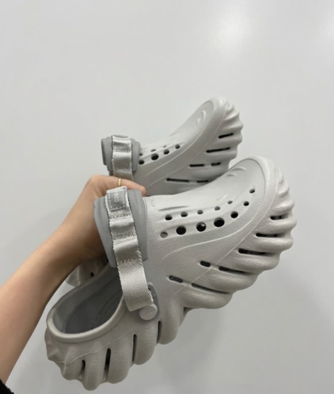 매장정품)) 크록스 에코 클로그 그레이 207937-1FT / 남녀공용 상품이미지2