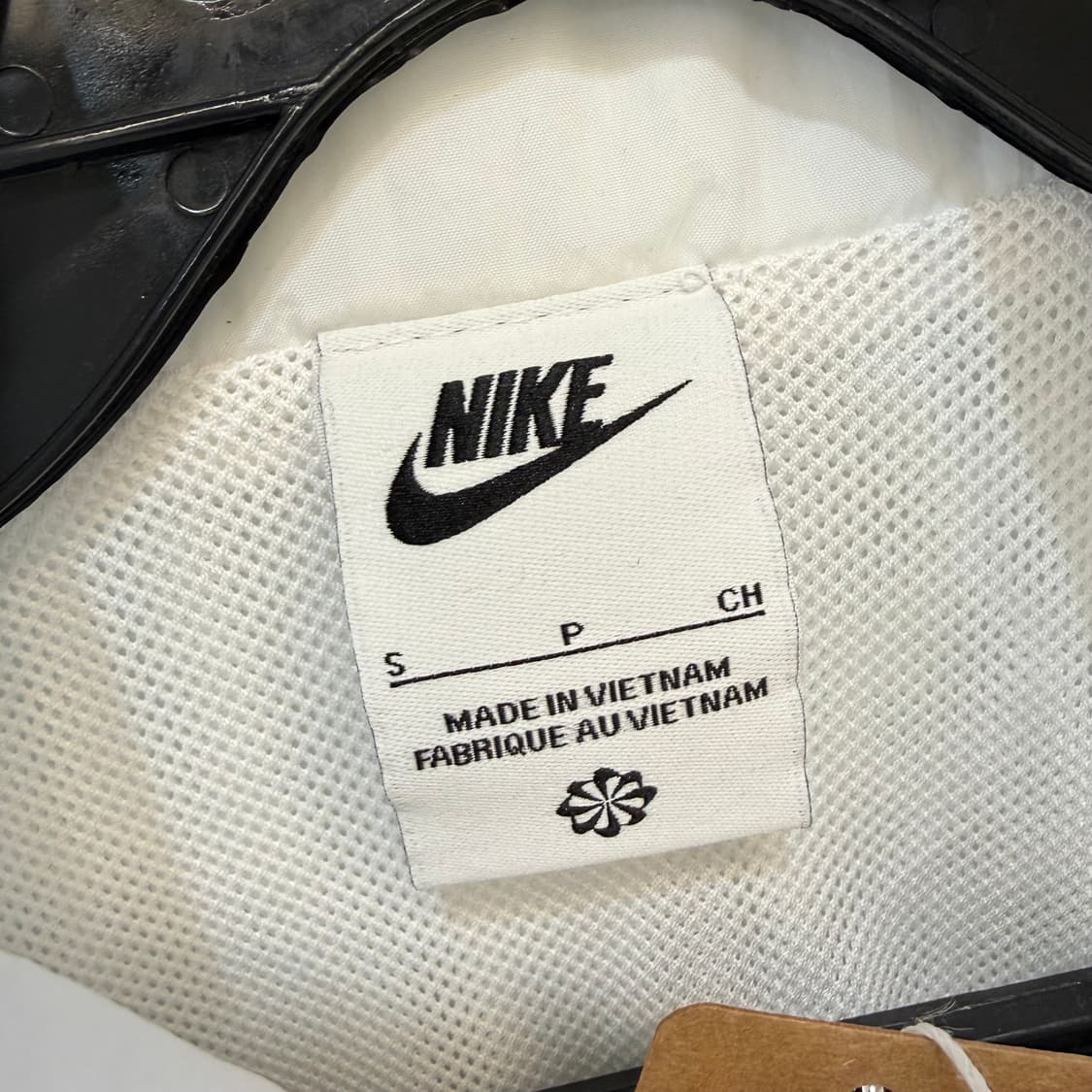 나이키 올화이트 오버핏 러닝 바람막이 상품이미지5