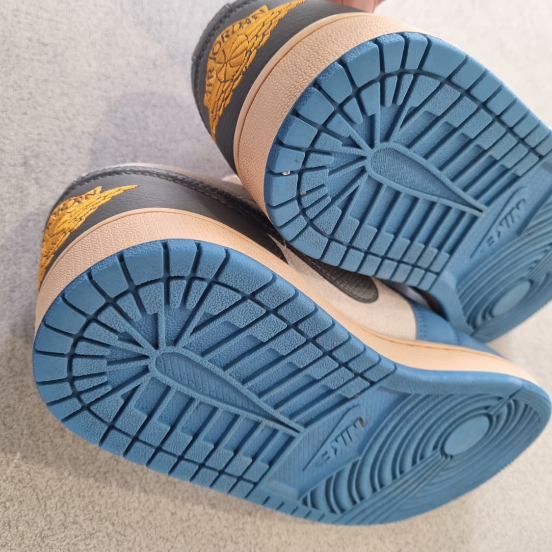 일본 나이키 에어 조던 1 로우 SE 도쿄 96 275mm 5회미만착용 상품이미지9