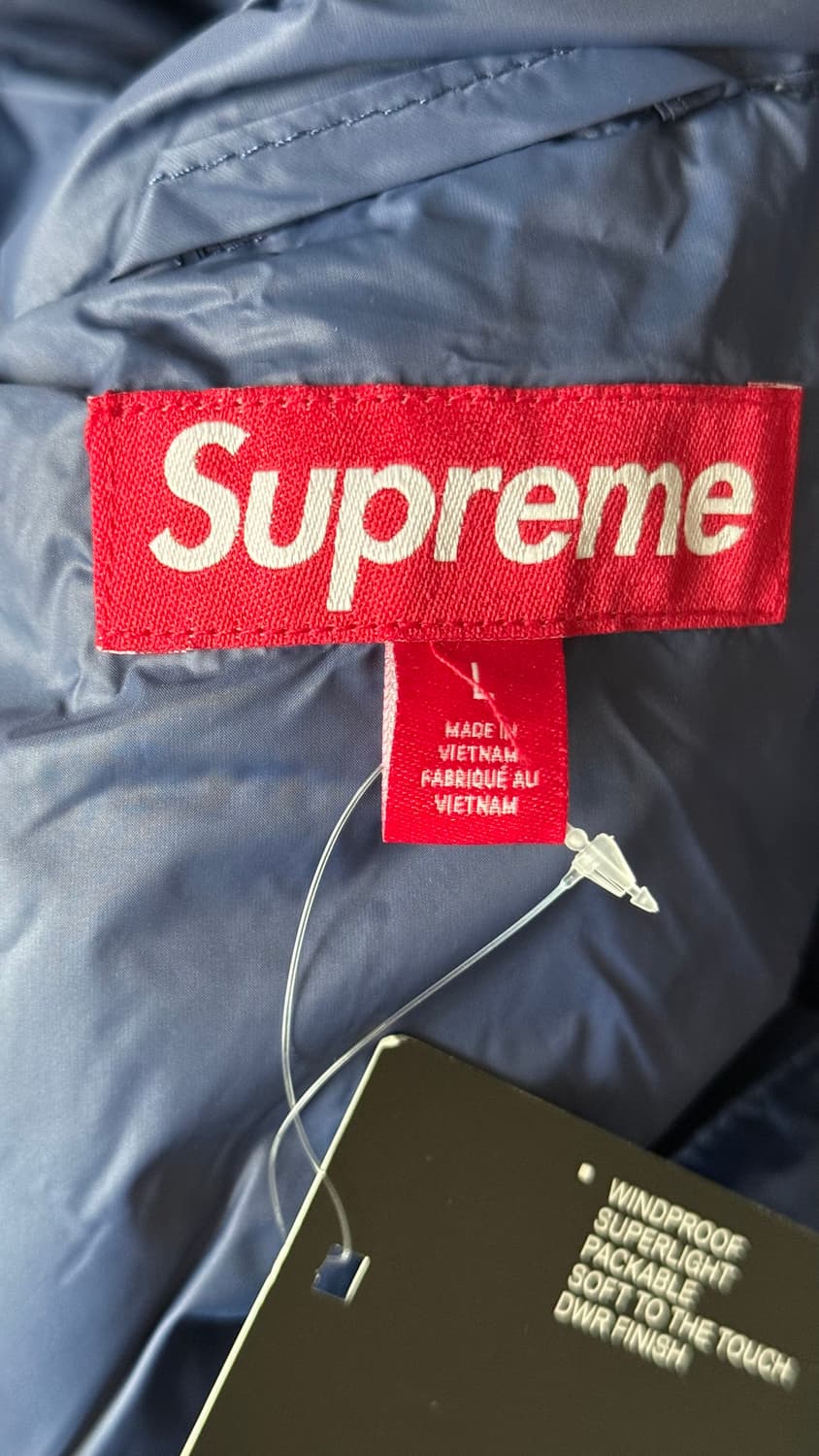 슈프림 마이크로 다운 하프 집 후드 24FW 상품이미지1