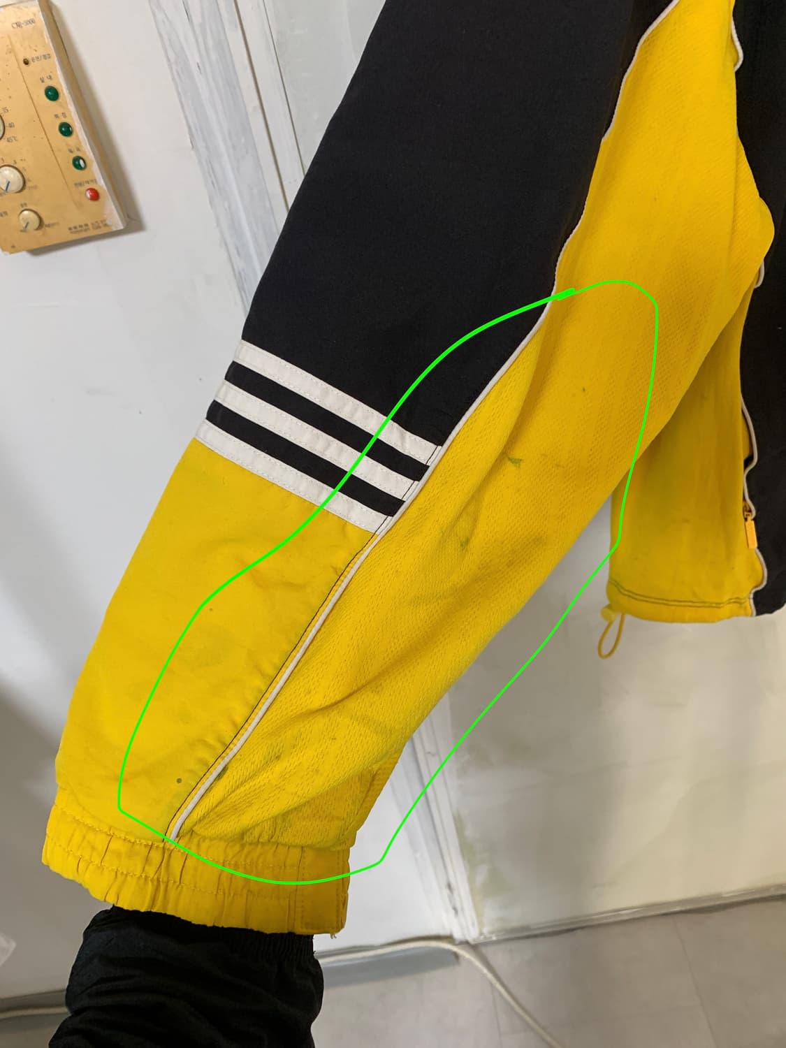 아디다스 90년대 빈티지 블랙 옐로우 바람막이 자켓 상품이미지8